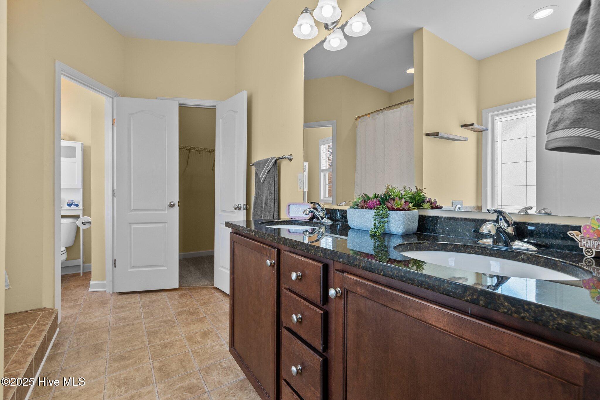 135 Rocktree Court Property Photo 24