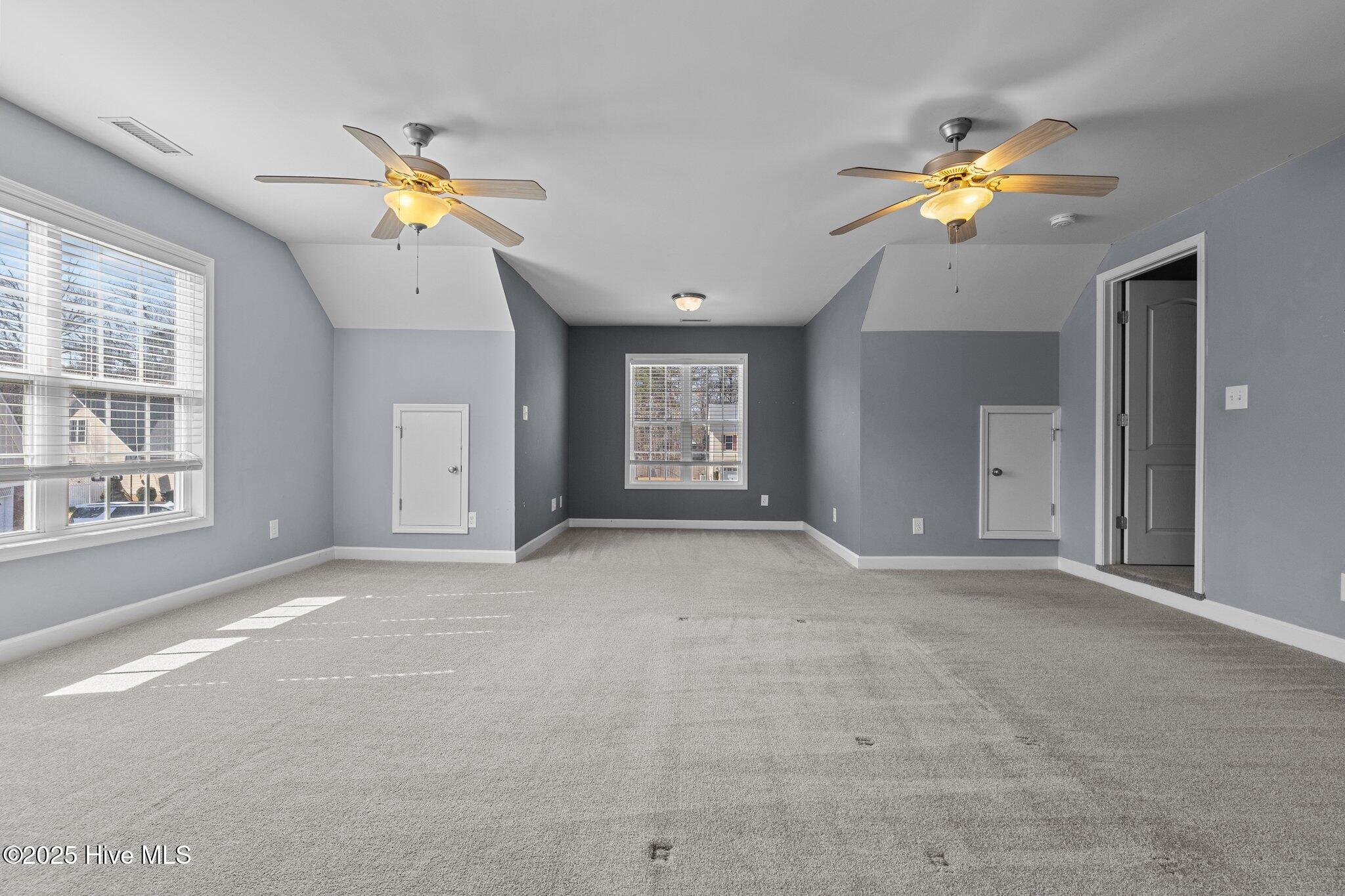 135 Rocktree Court Property Photo 32