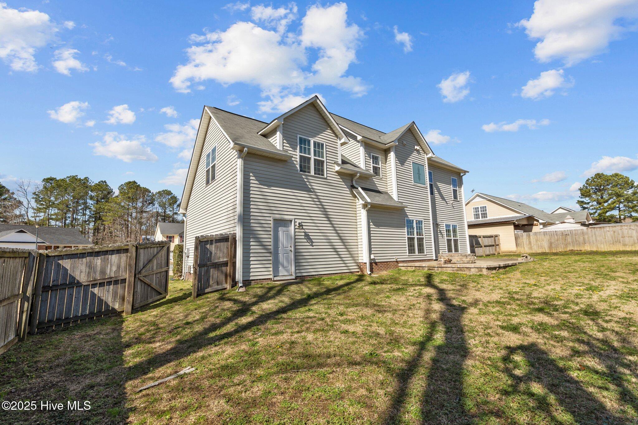135 Rocktree Court Property Photo 38