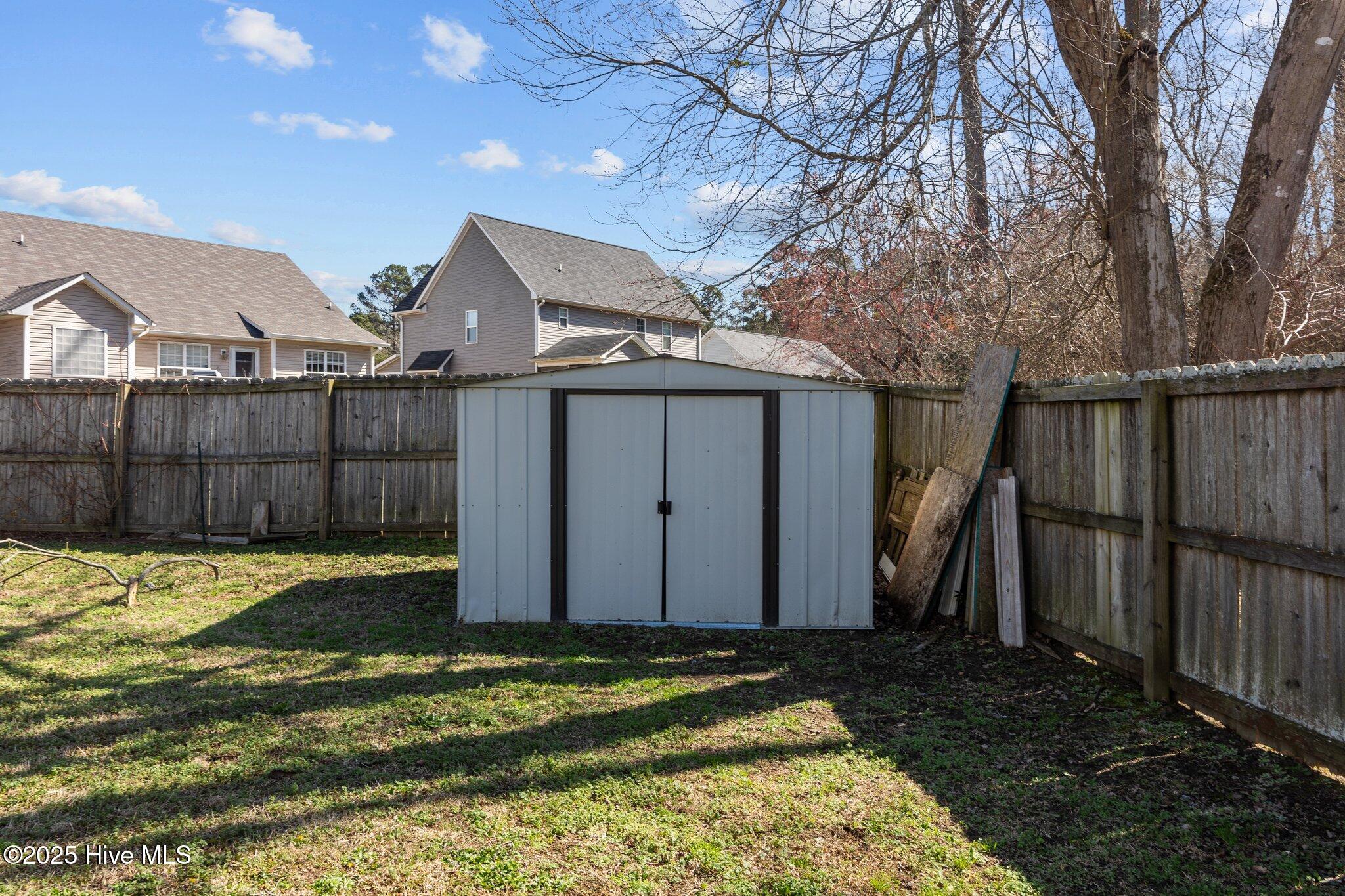135 Rocktree Court Property Photo 39