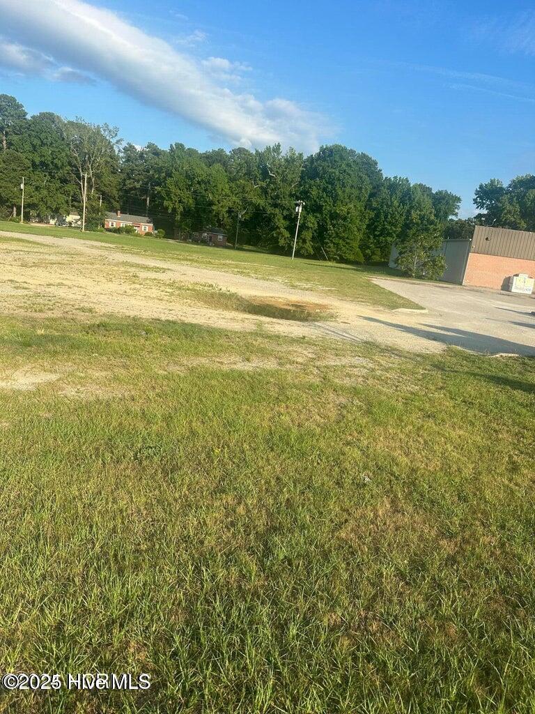 409 N George Street Property Photo 3