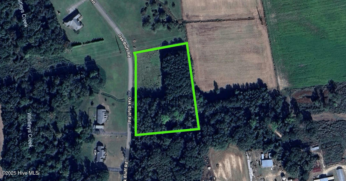 18 Oak Bluff Road Property Photo 1
