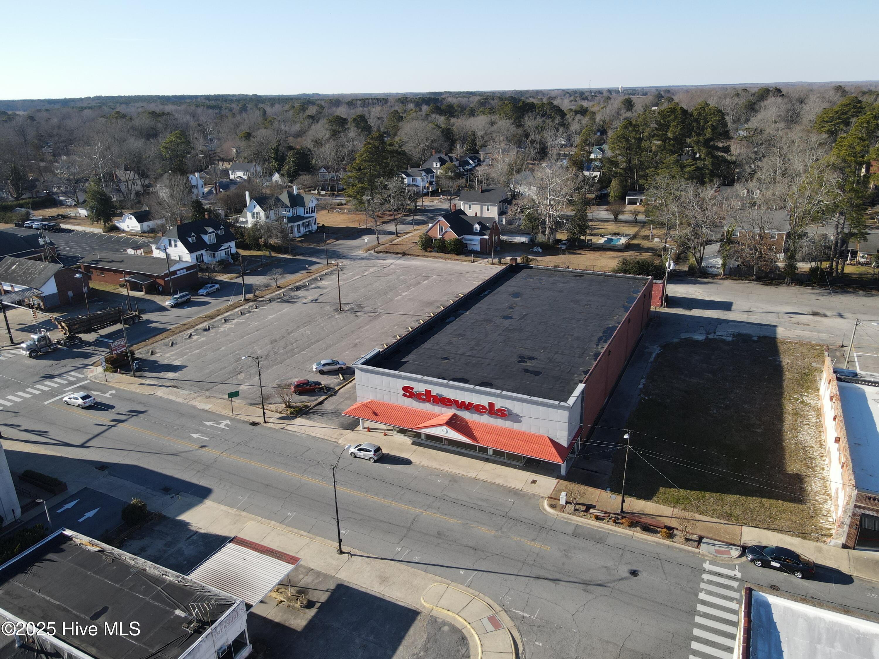 200 W Main Street Property Photo