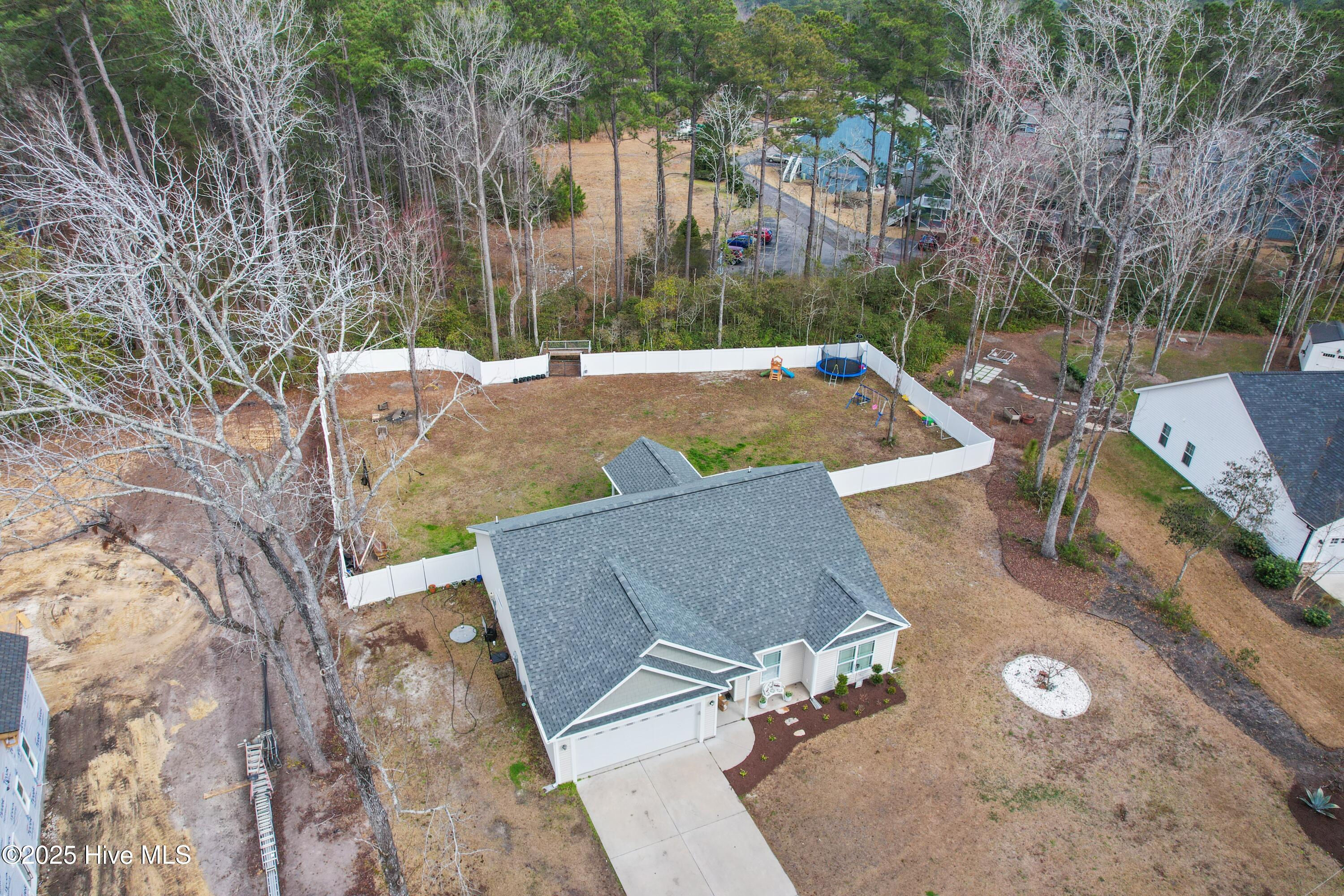 62 Northeast Drive Property Photo 40