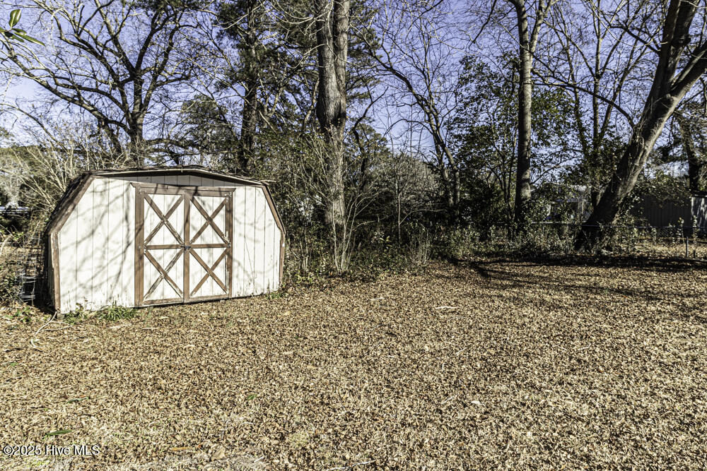 203 Irwin Street Property Photo 12