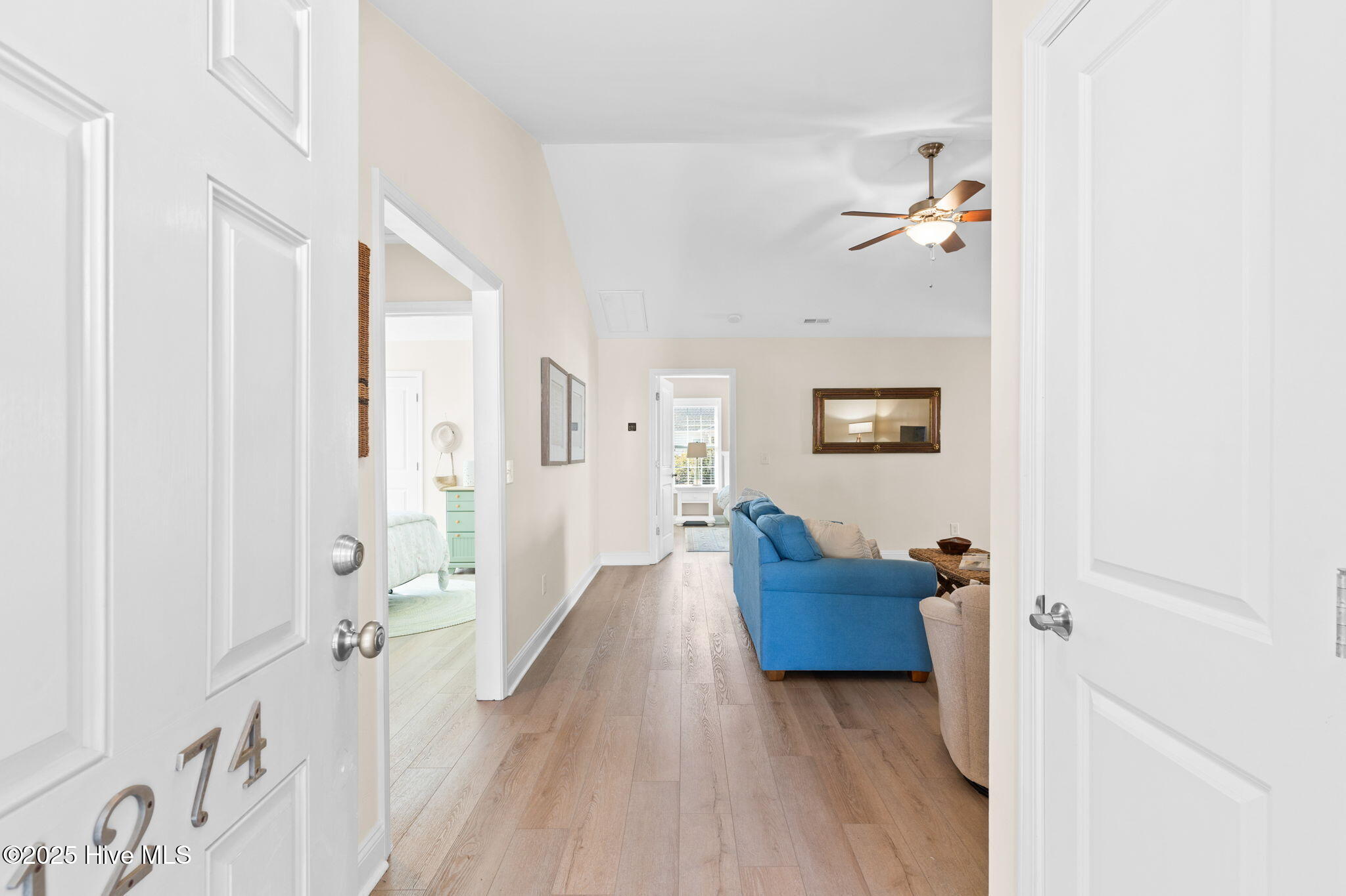 1274 Neptuno Court Property Photo 2