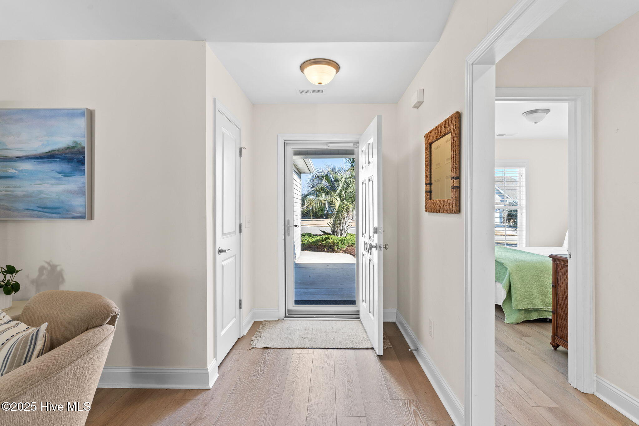 1274 Neptuno Court Property Photo 3