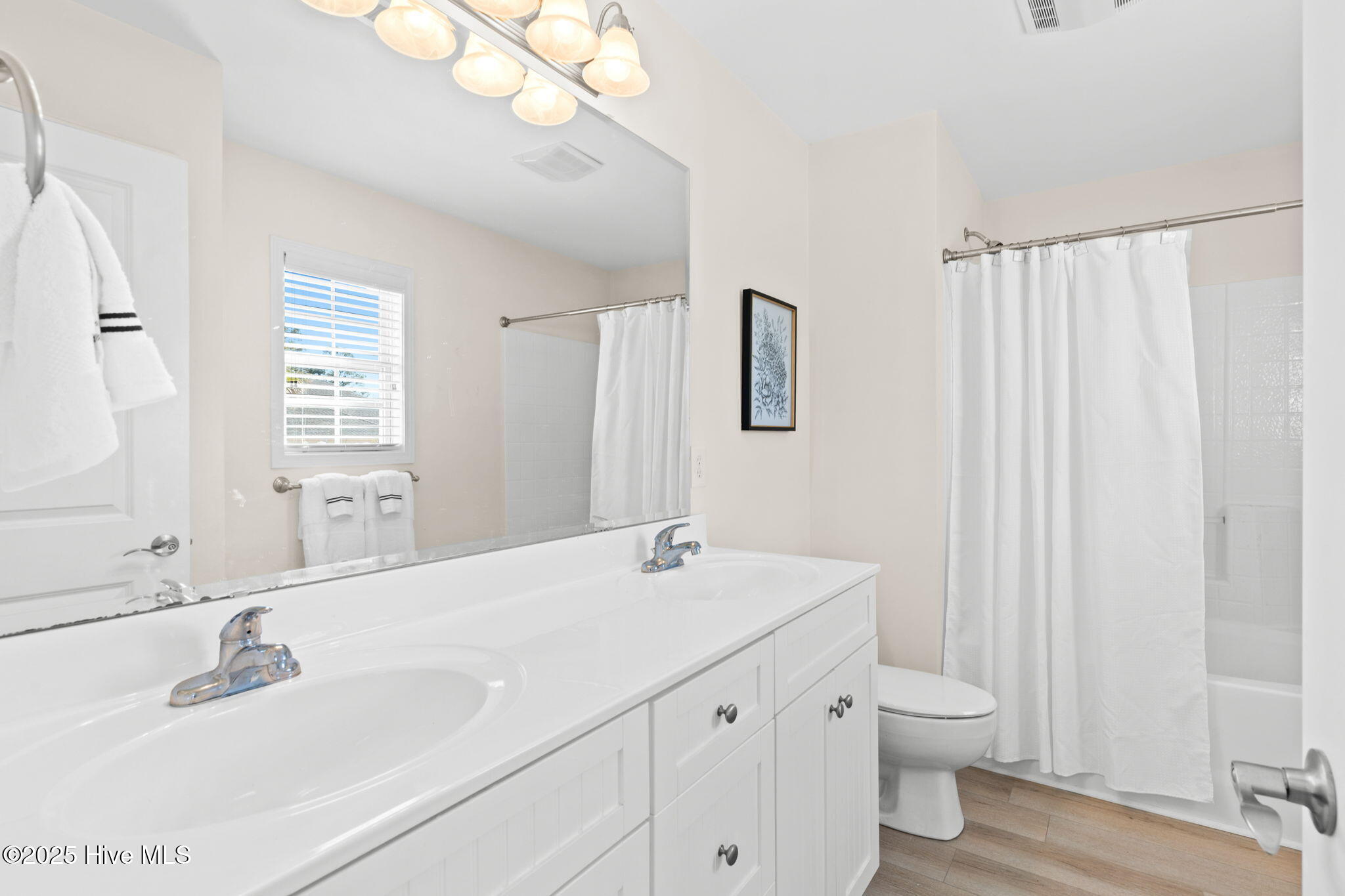 1274 Neptuno Court Property Photo 9