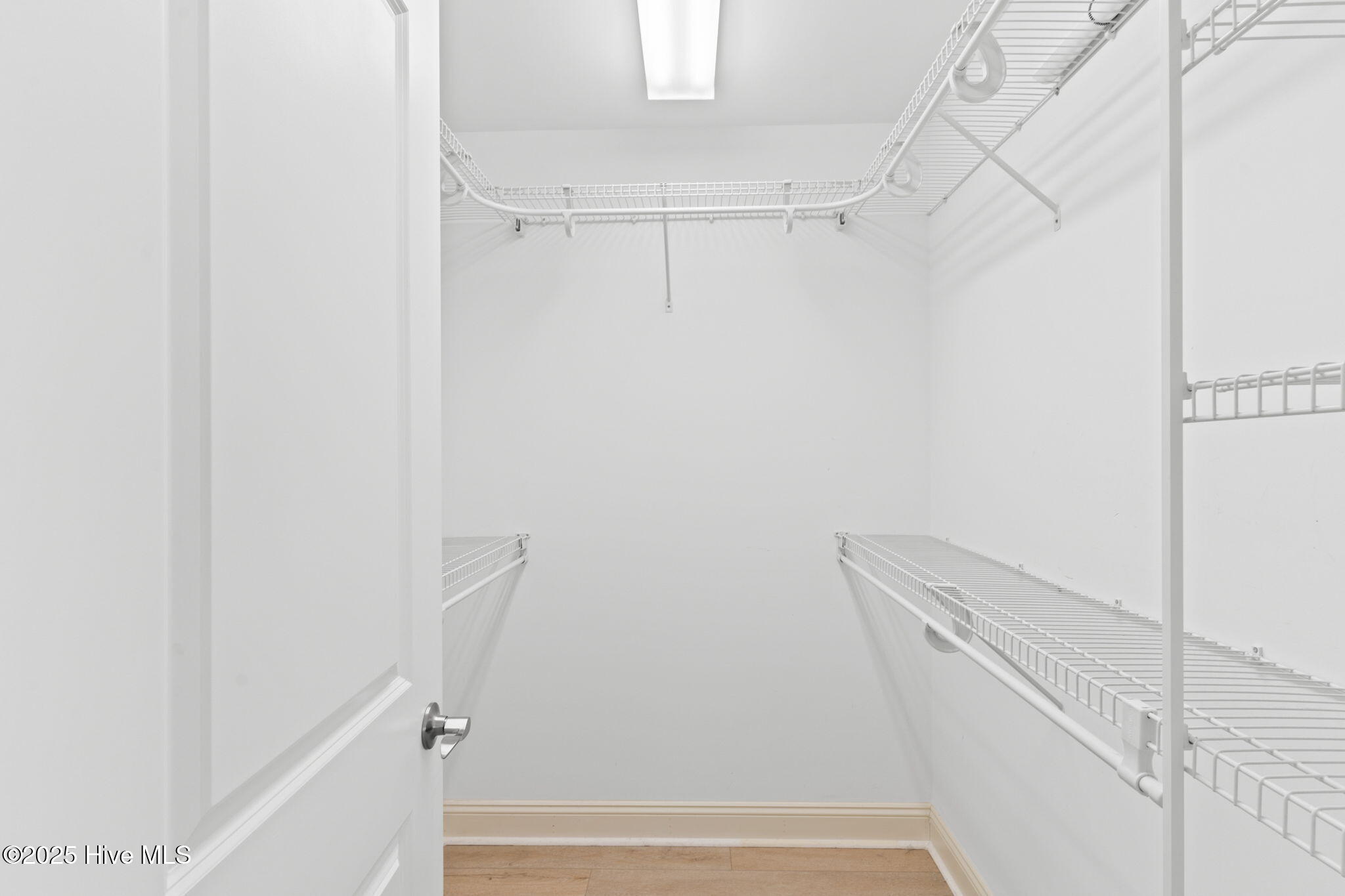 1274 Neptuno Court Property Photo 12