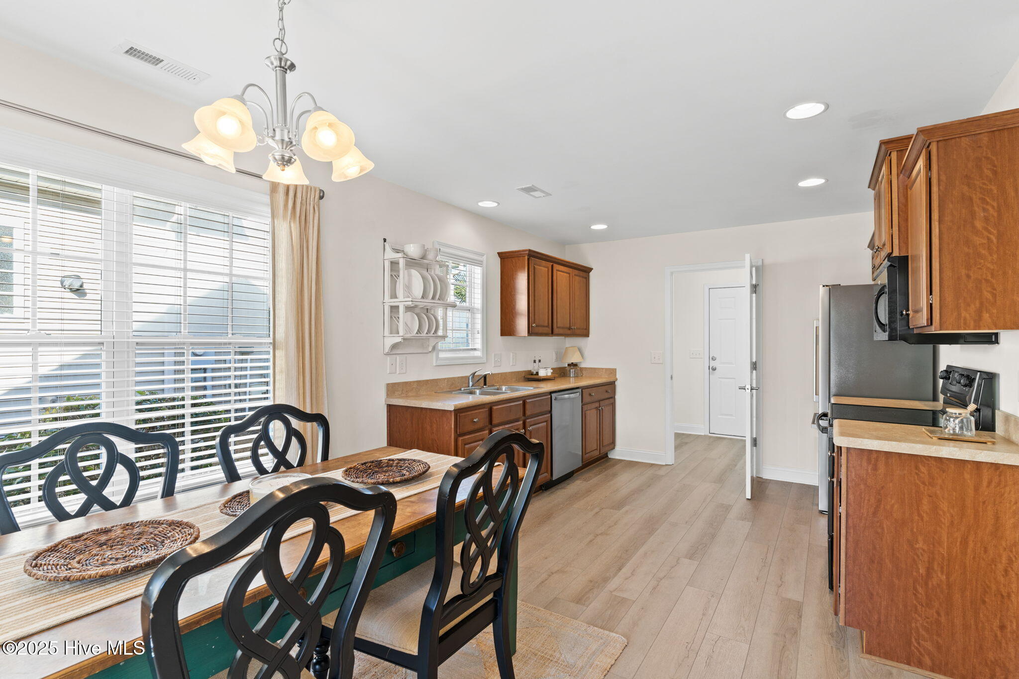 1274 Neptuno Court Property Photo 13