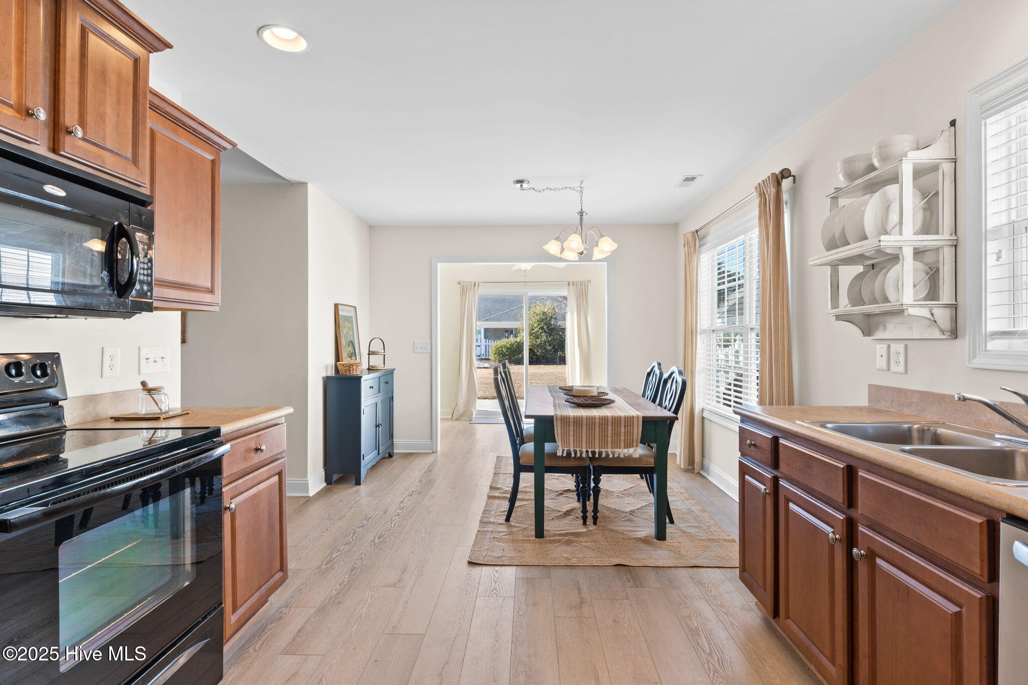 1274 Neptuno Court Property Photo 16