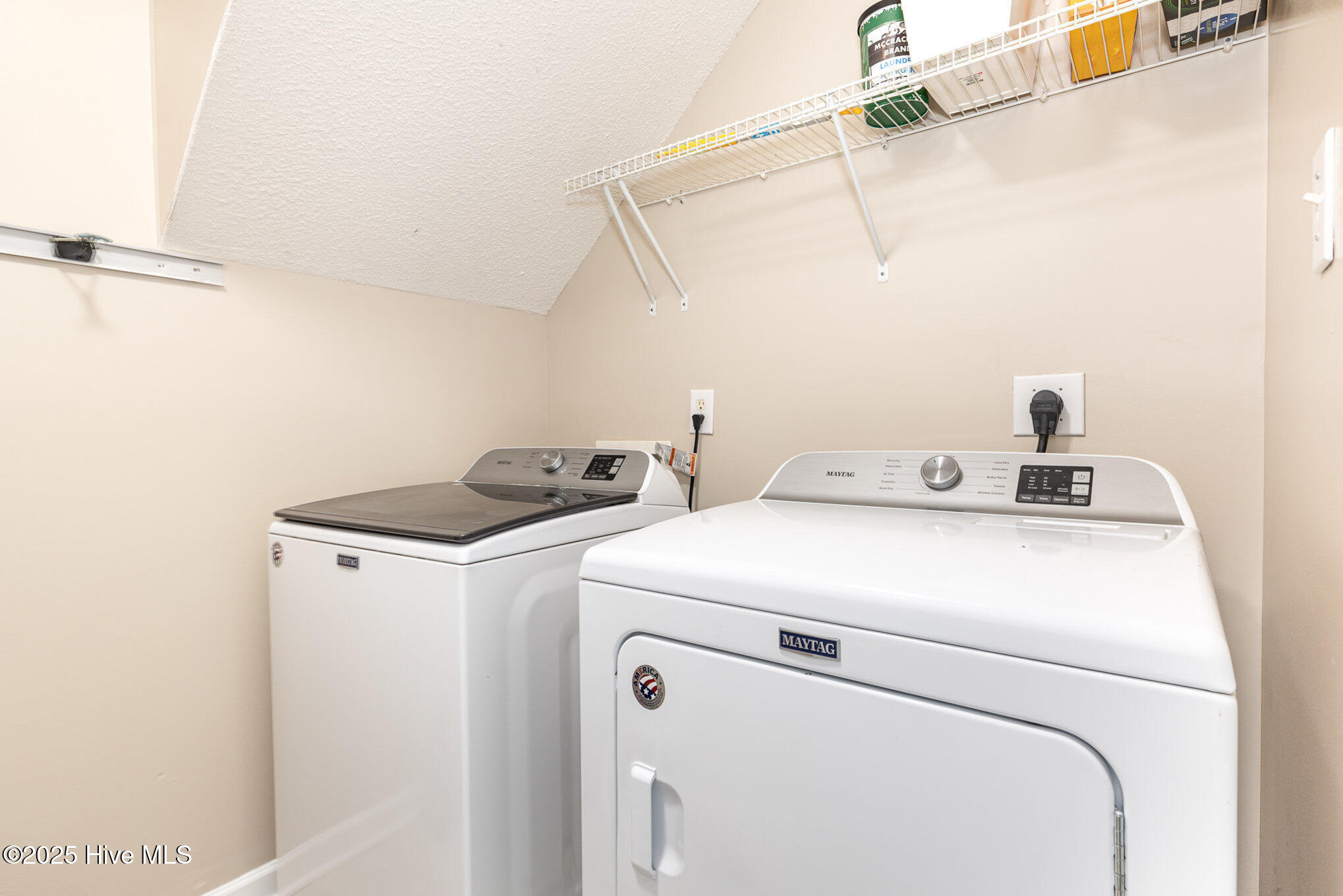 2924 Neals Creek Drive Property Photo 11