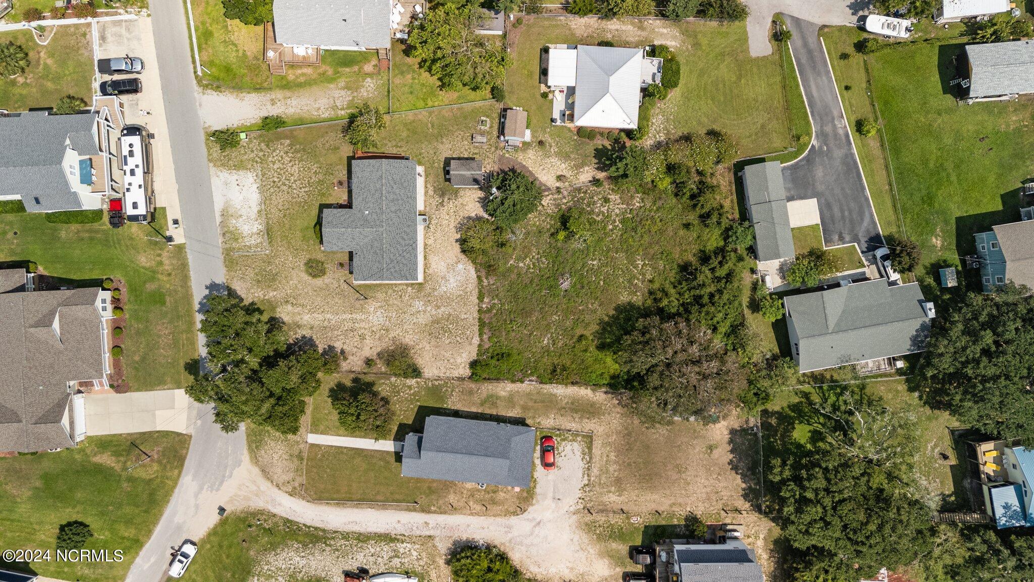 189 Shore Drive Property Photo 4
