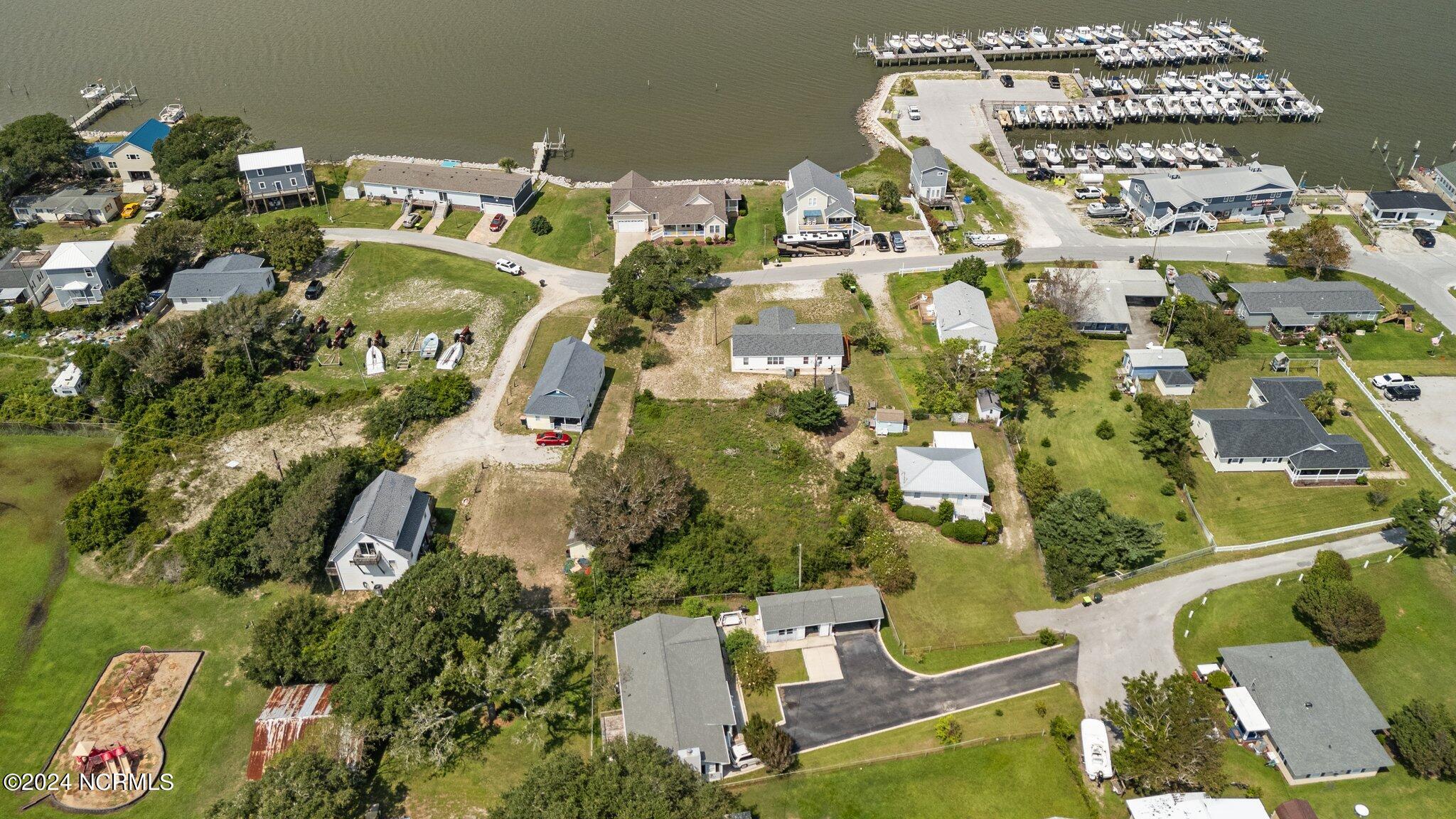189 Shore Drive Property Photo 5