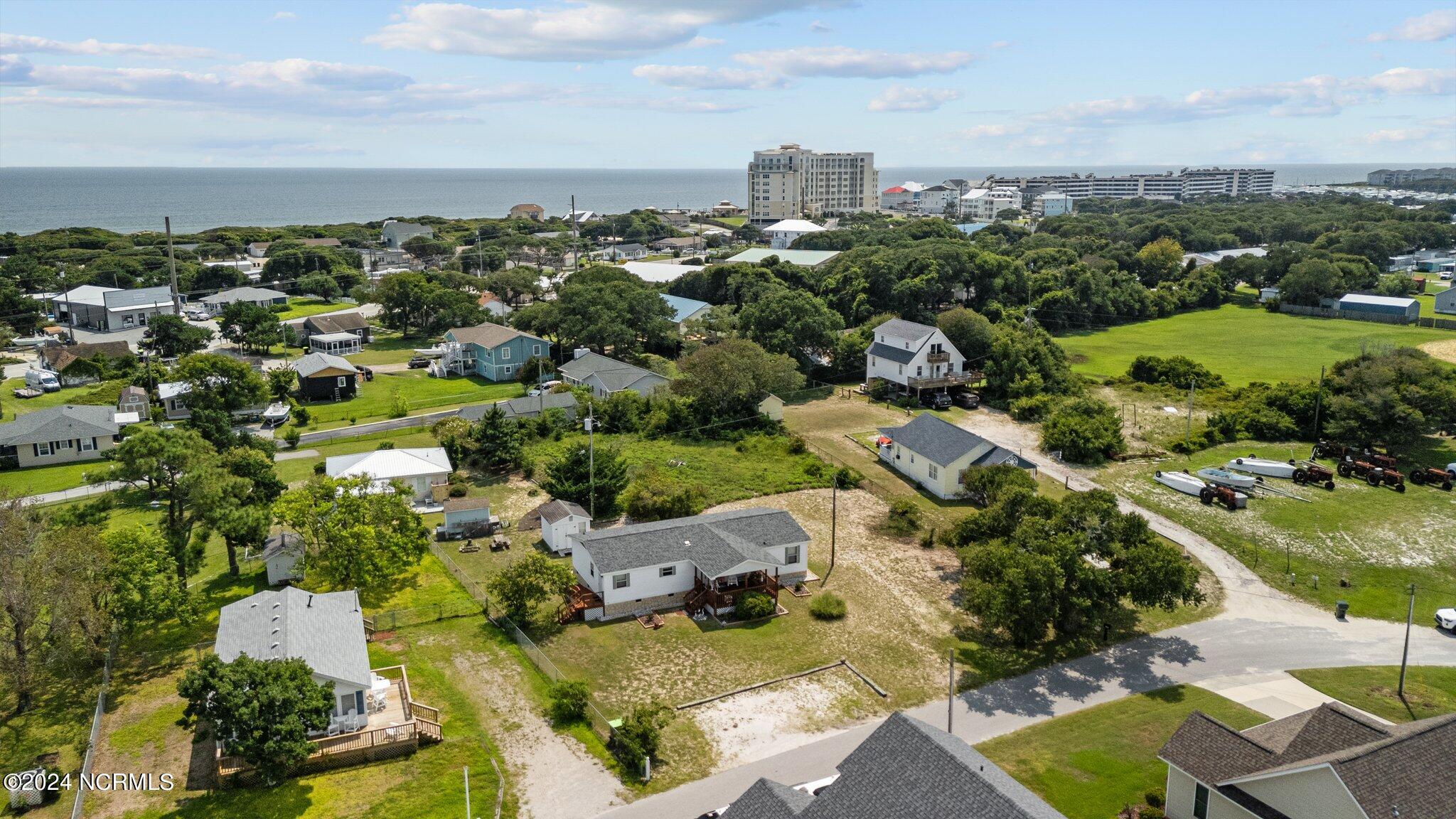 189 Shore Drive Property Photo 9