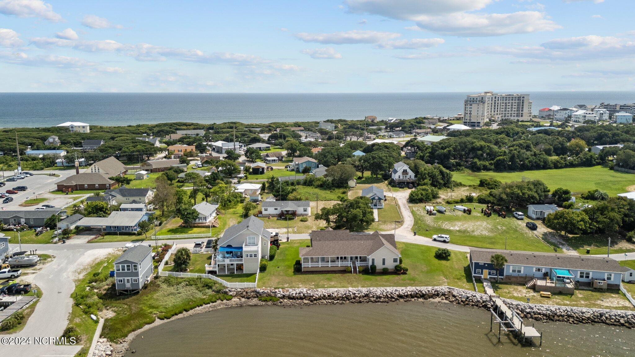 189 Shore Drive Property Photo 11