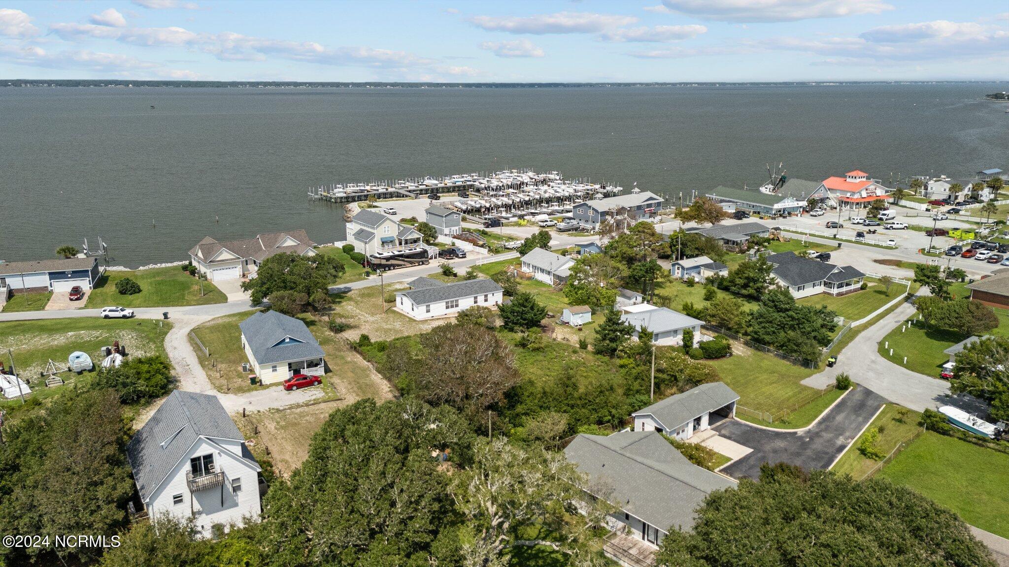 189 Shore Drive Property Photo 16