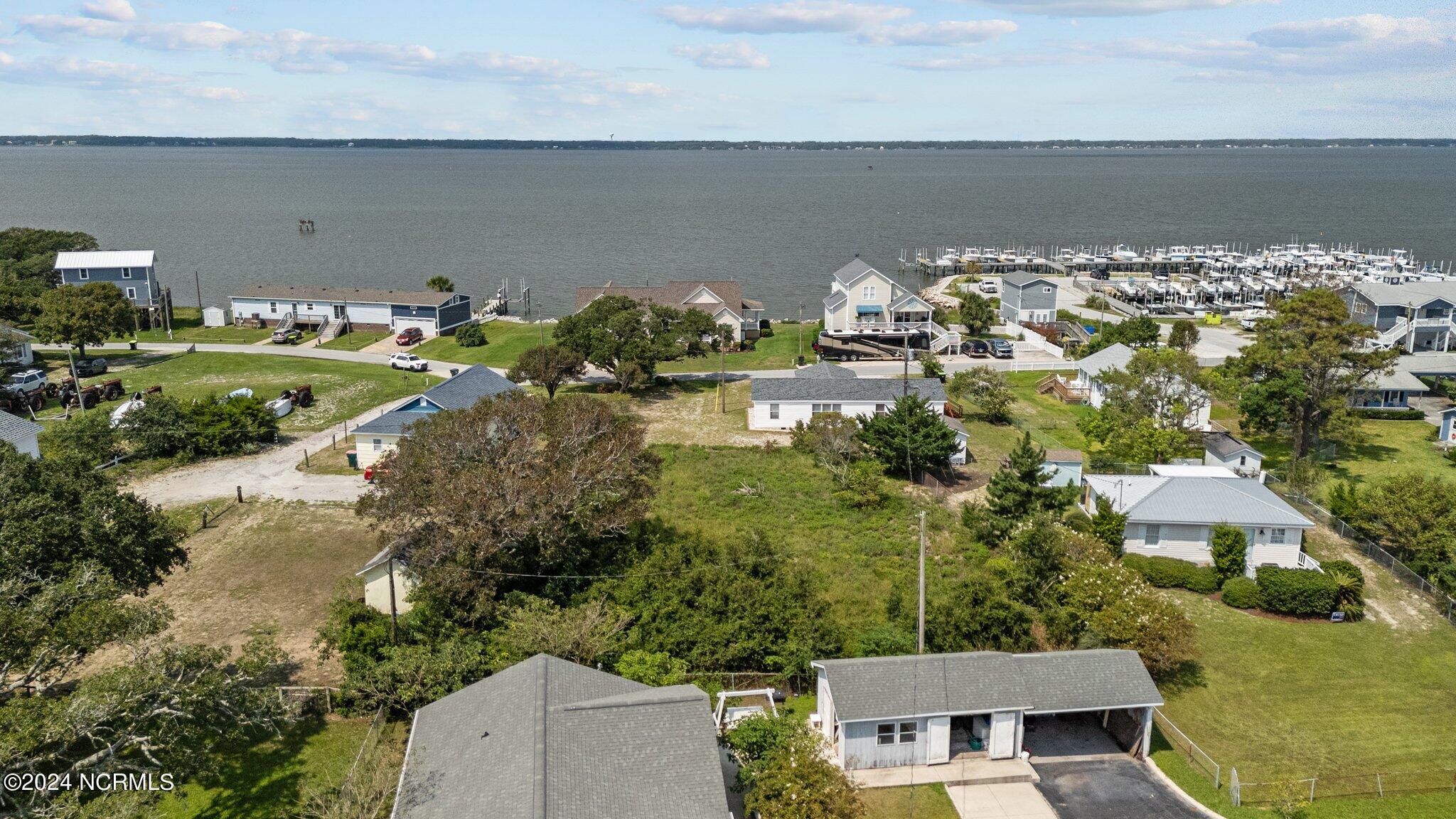 189 Shore Drive Property Photo 18