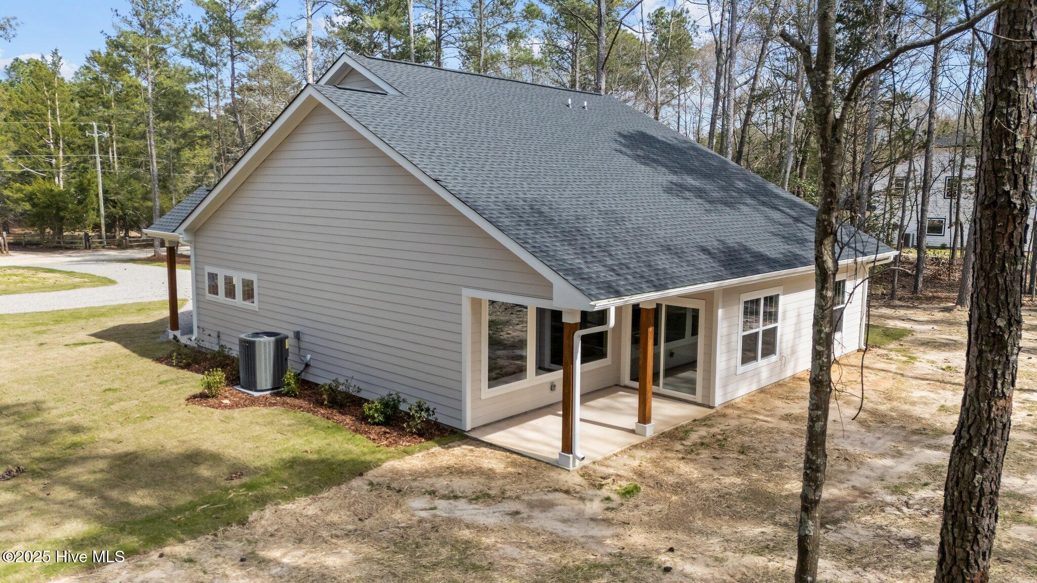 150 Cedar Lane Drive Property Photo 8