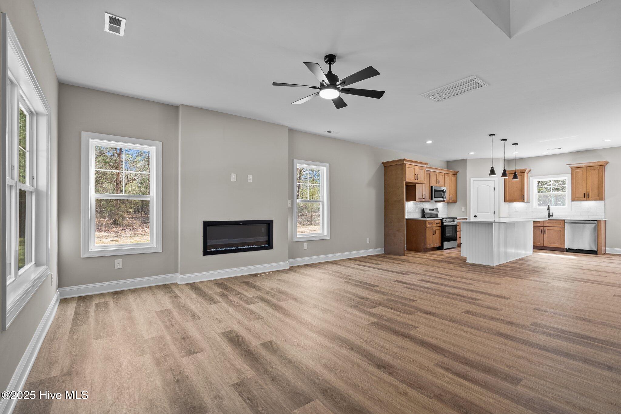 160 Cedar Lane Drive Property Photo 11
