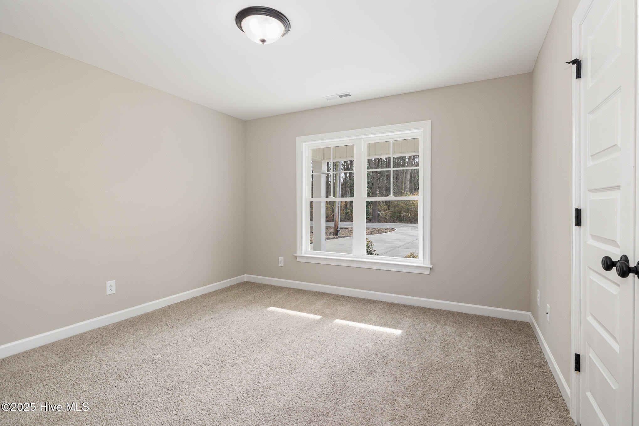 303 E Pope Avenue Property Photo 15