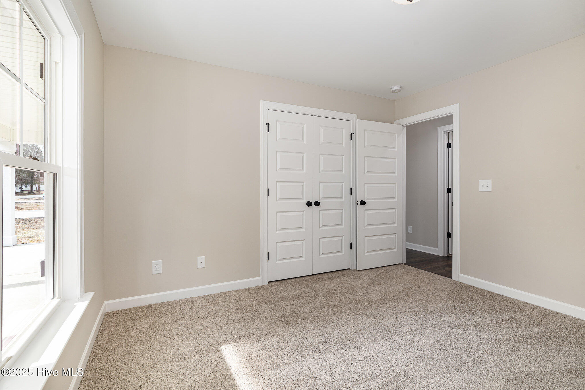 303 E Pope Avenue Property Photo 16