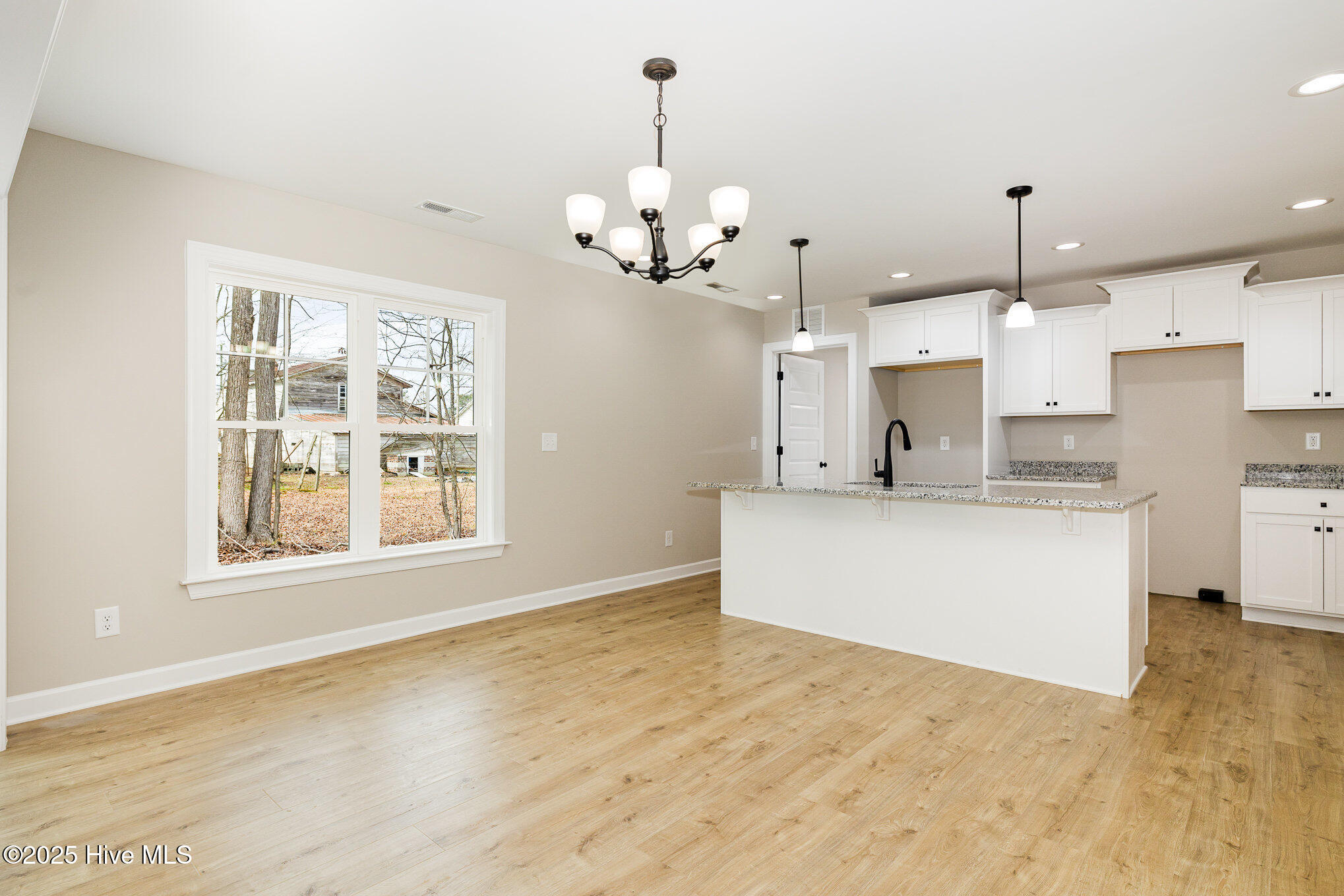 307 E Pope Avenue Property Photo 6