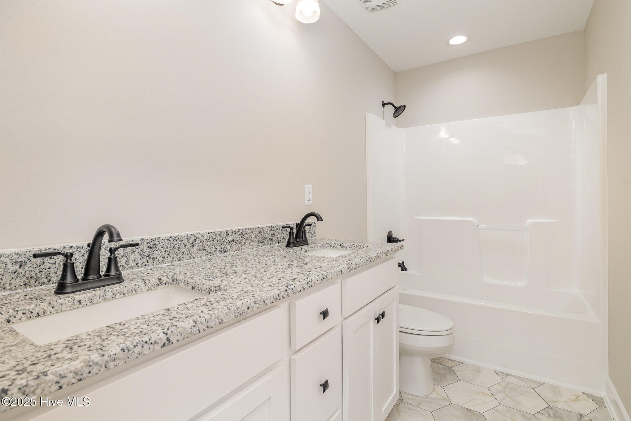 307 E Pope Avenue Property Photo 14