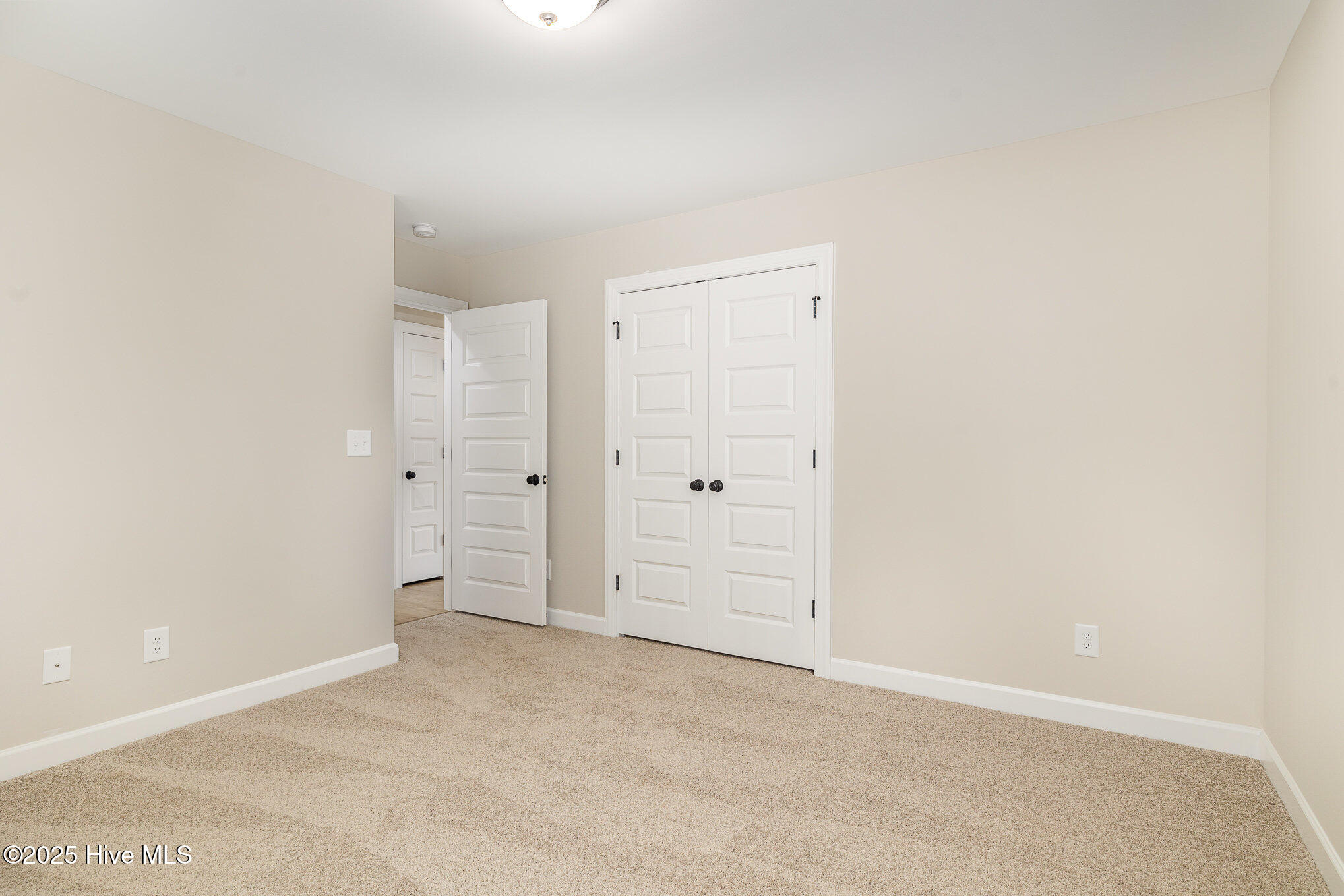 307 E Pope Avenue Property Photo 19