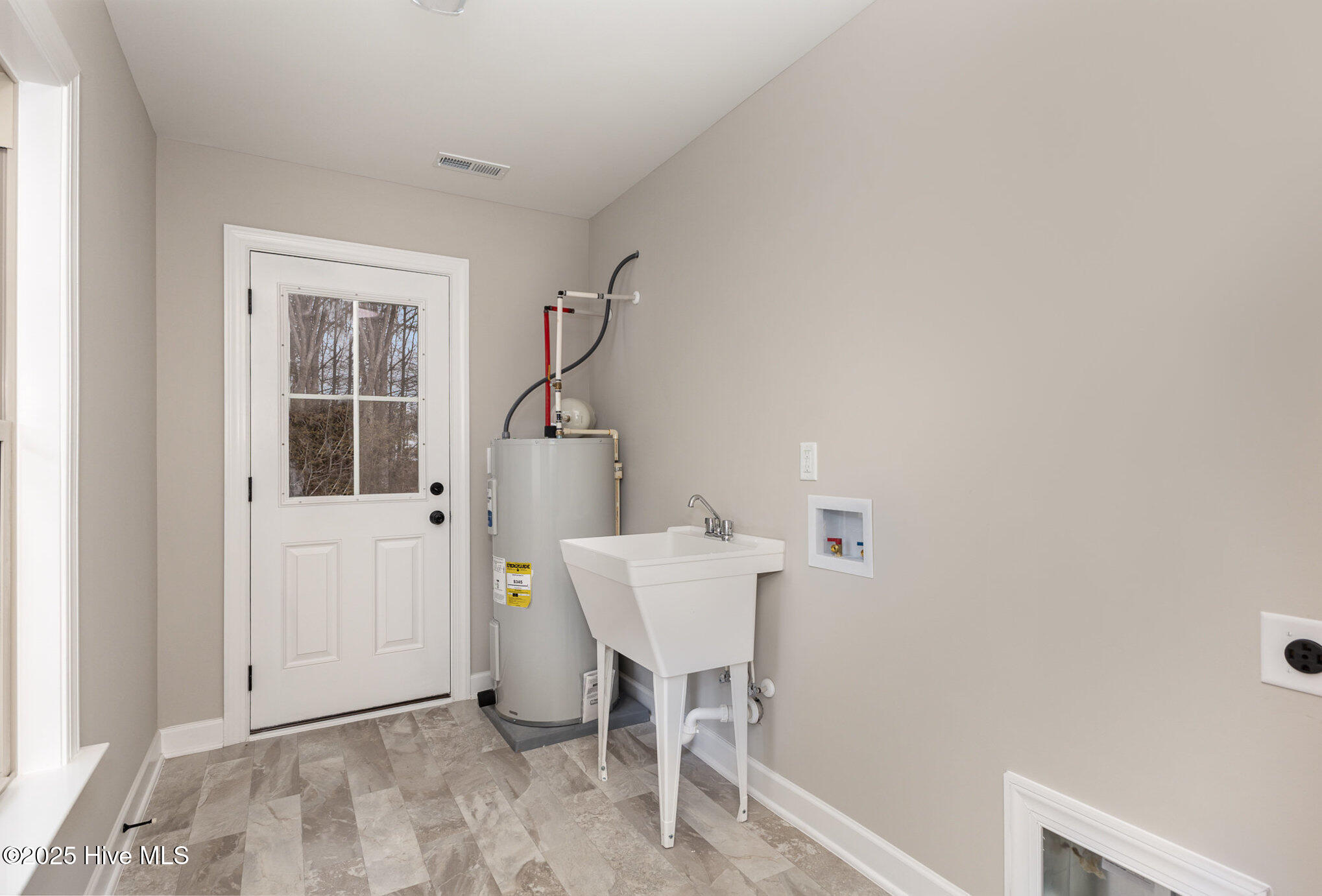 305 E Pope Avenue Property Photo 13