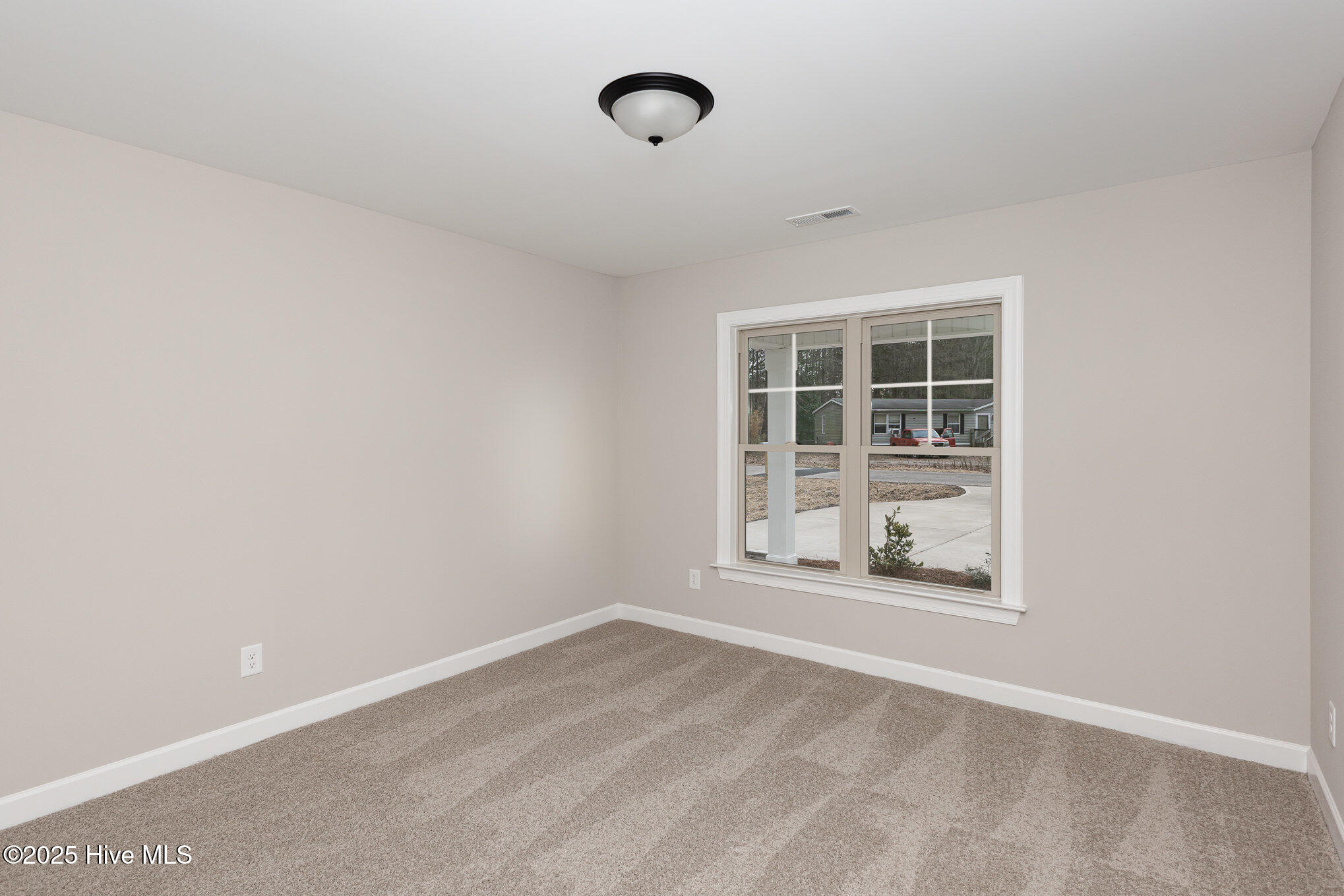305 E Pope Avenue Property Photo 18