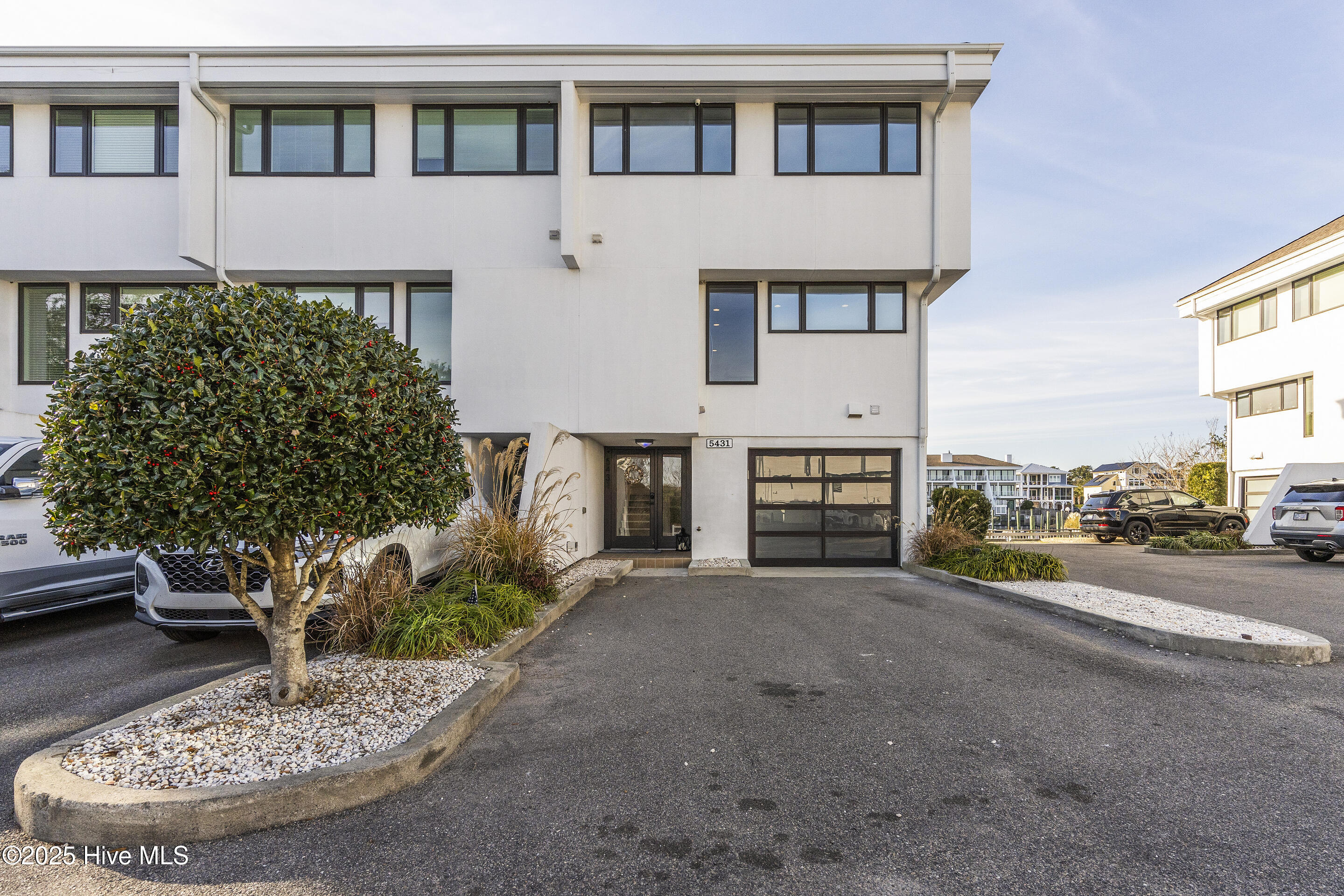 5431 Marina Club Drive Property Photo 1