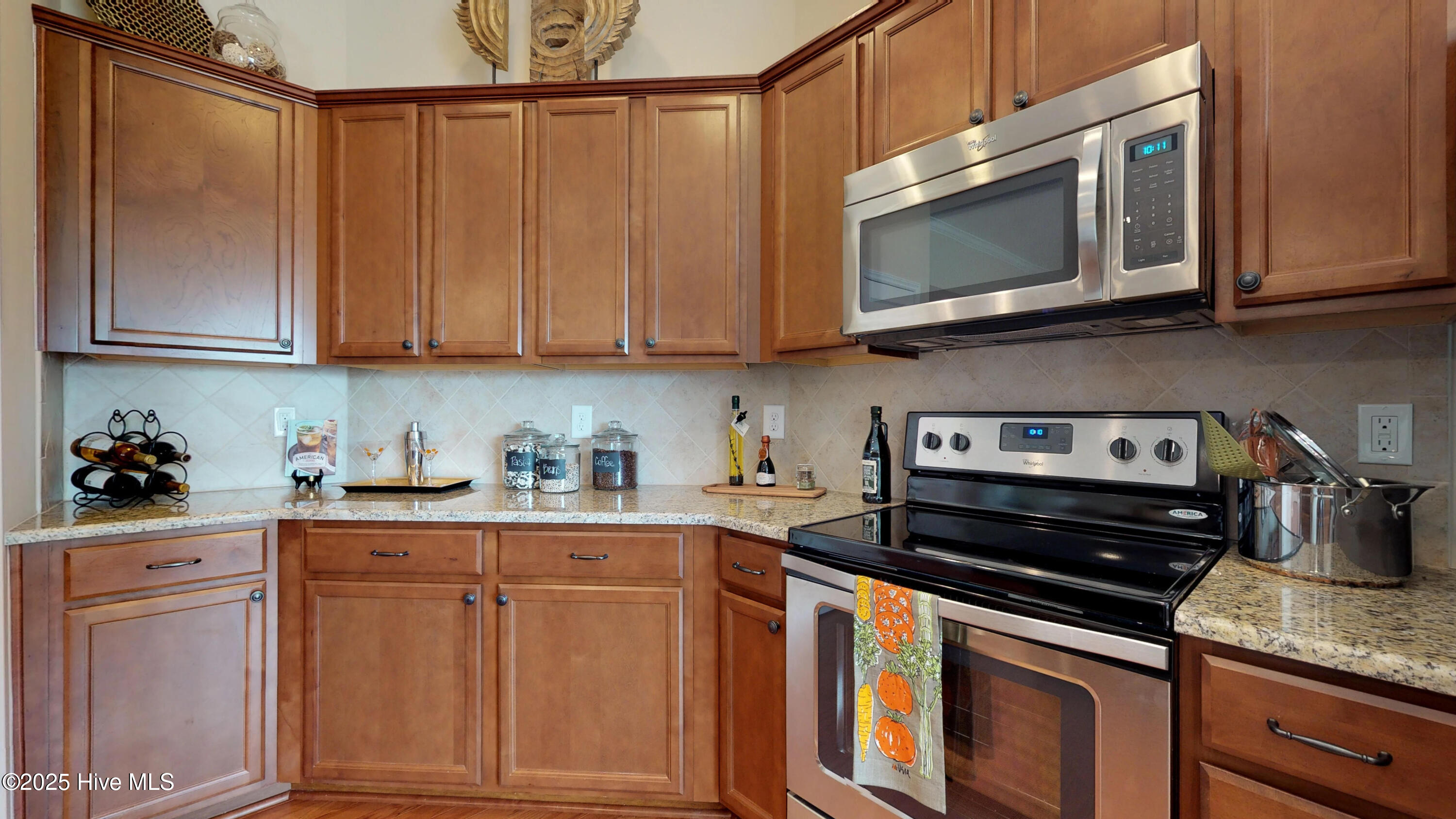 308 Oleander Drive Property Photo 17