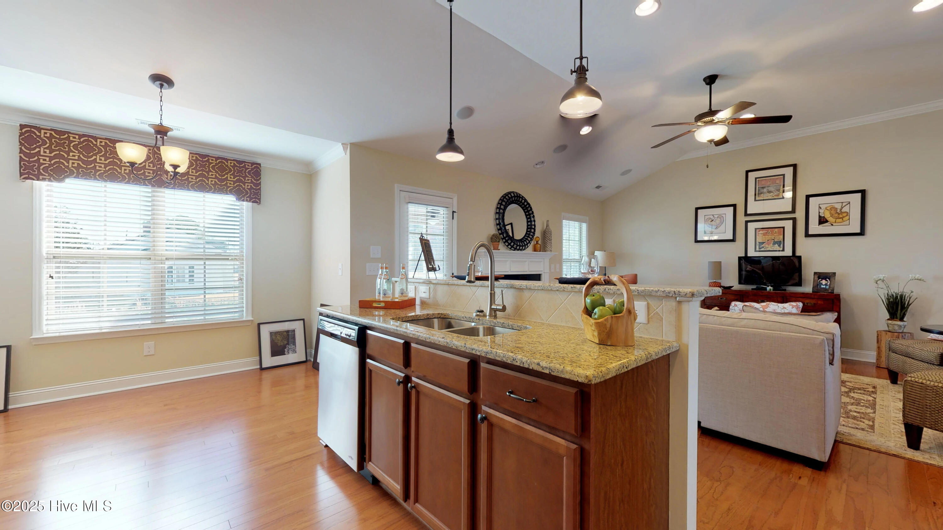 308 Oleander Drive Property Photo 19