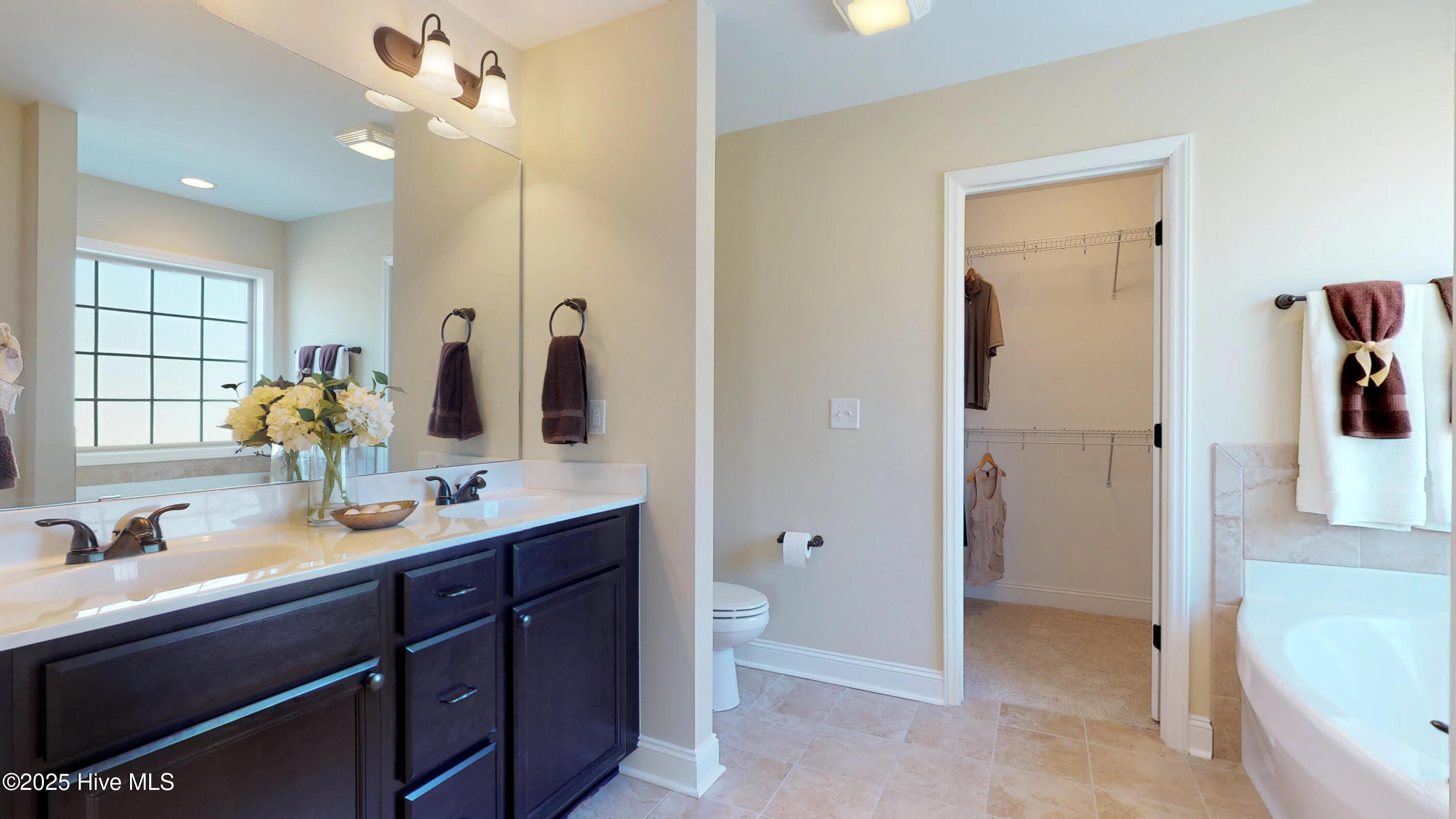 308 Oleander Drive Property Photo 33