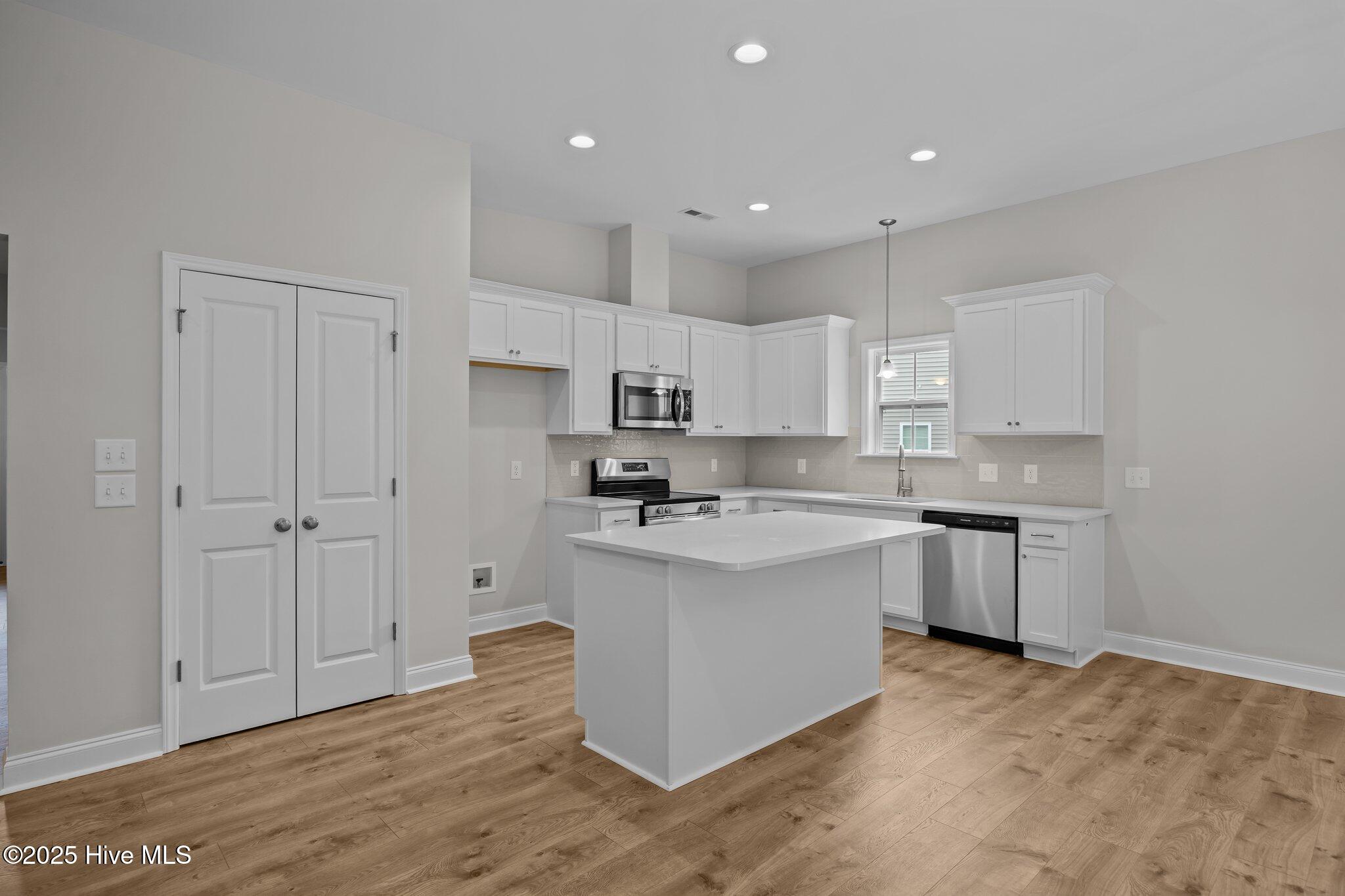 716 Peridot Court Property Photo 17