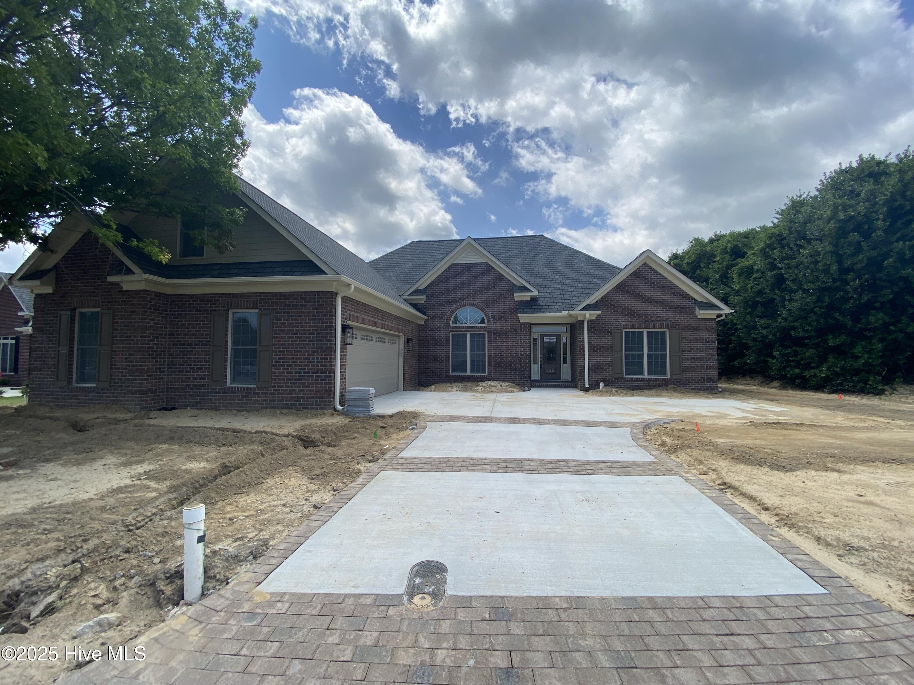 305 Jack Place Property Photo 1