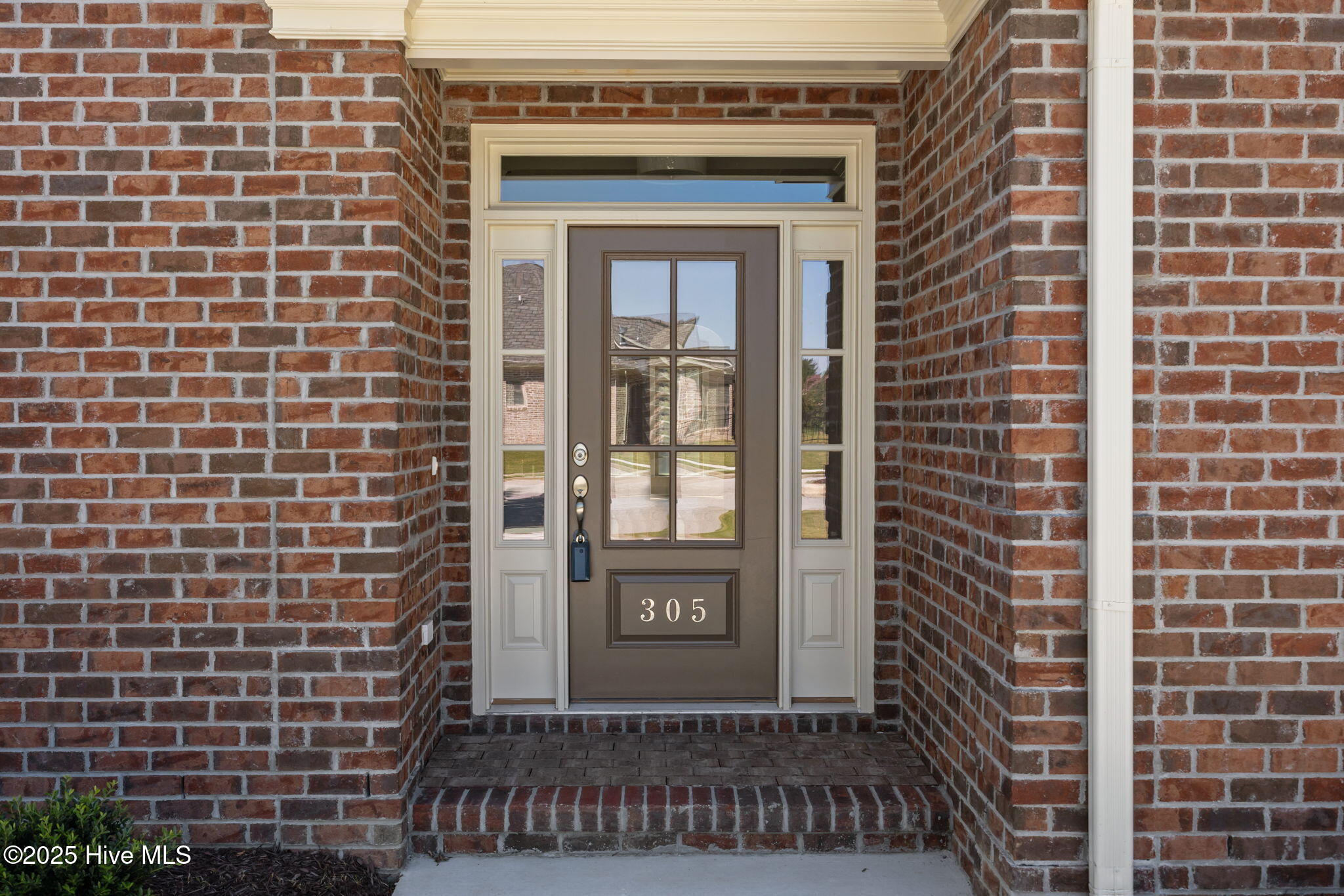 305 Jack Place Property Photo 8