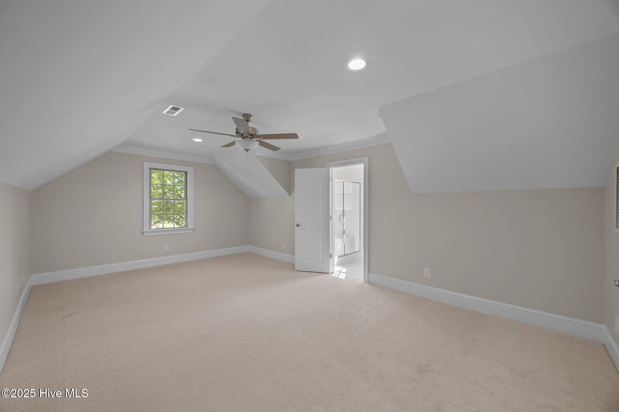 305 Jack Place Property Photo 38