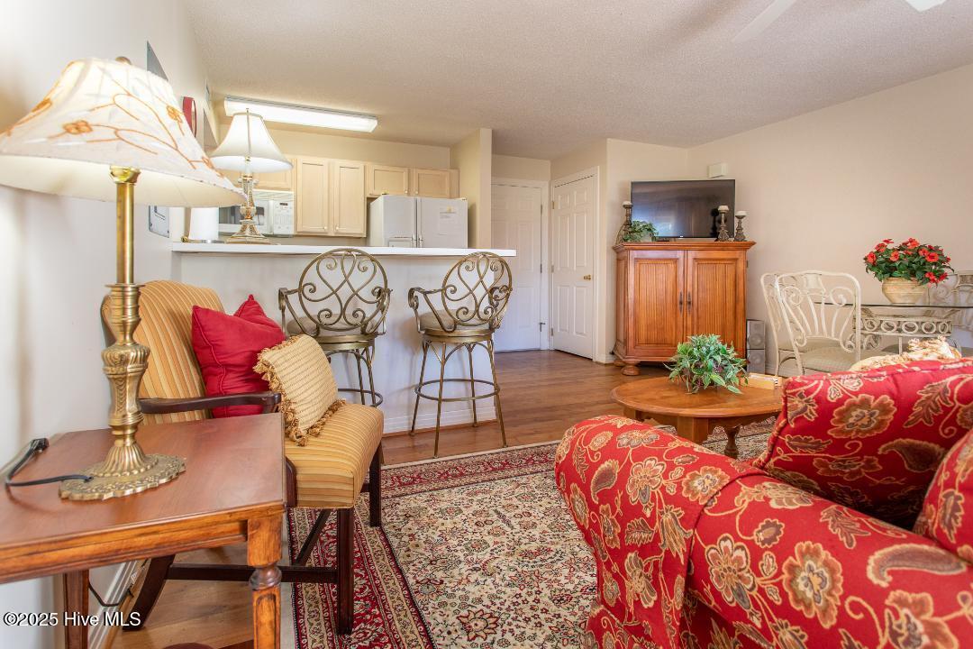 422 Albemarle Boulevard 12c Property Photo 8
