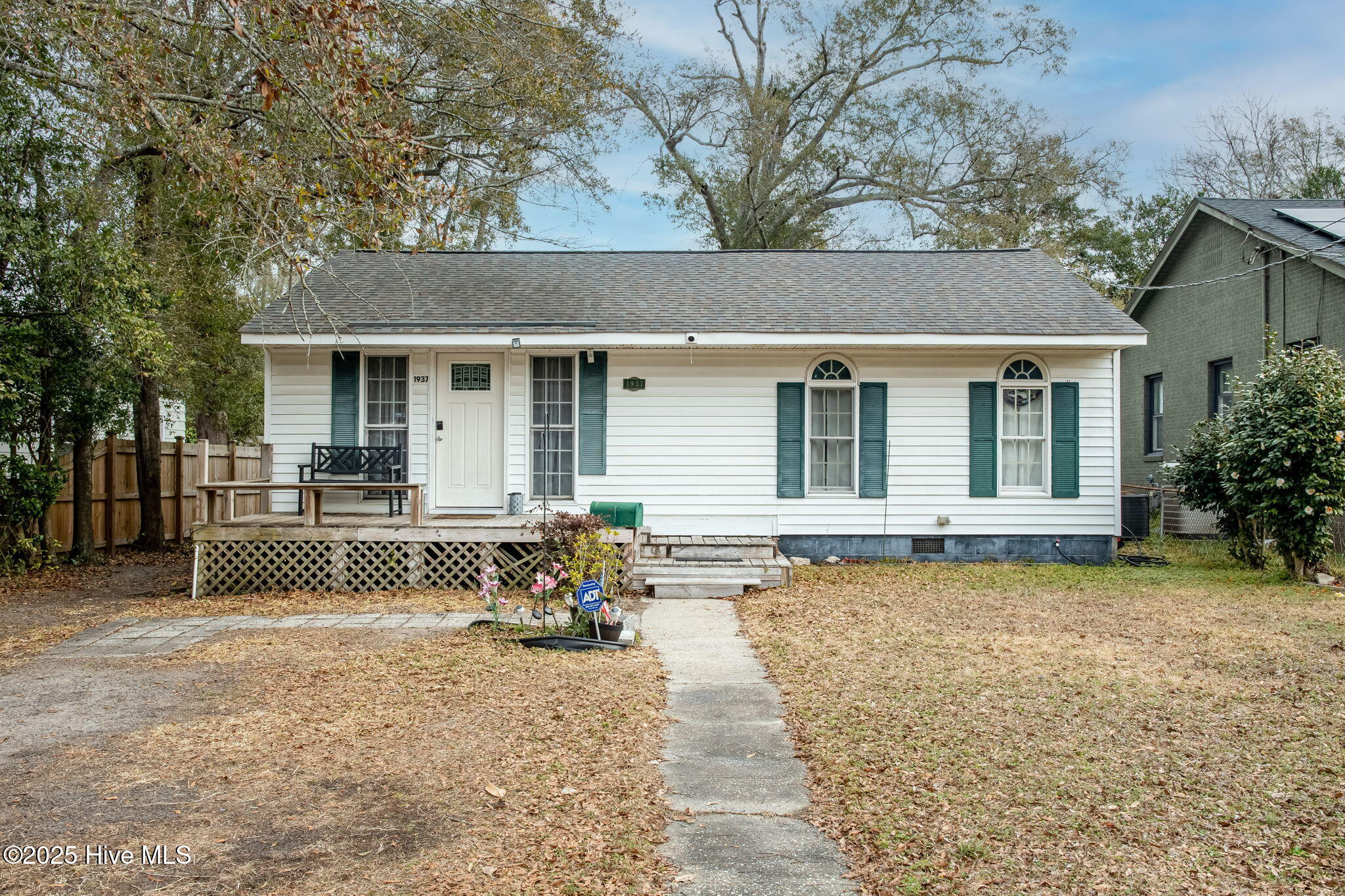 1937 Jackson Street Property Photo 1