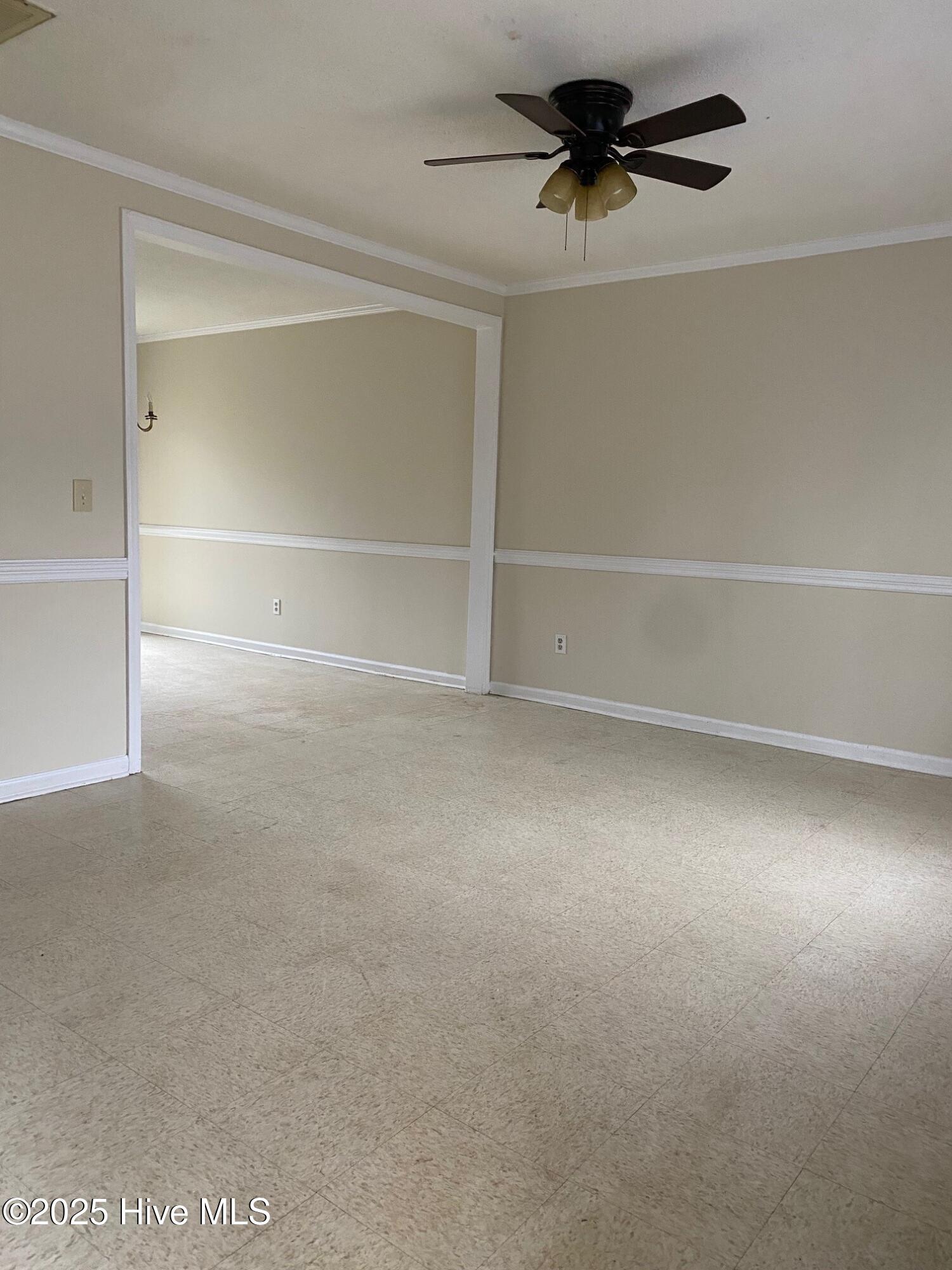 118 Concord Drive B Property Photo 2