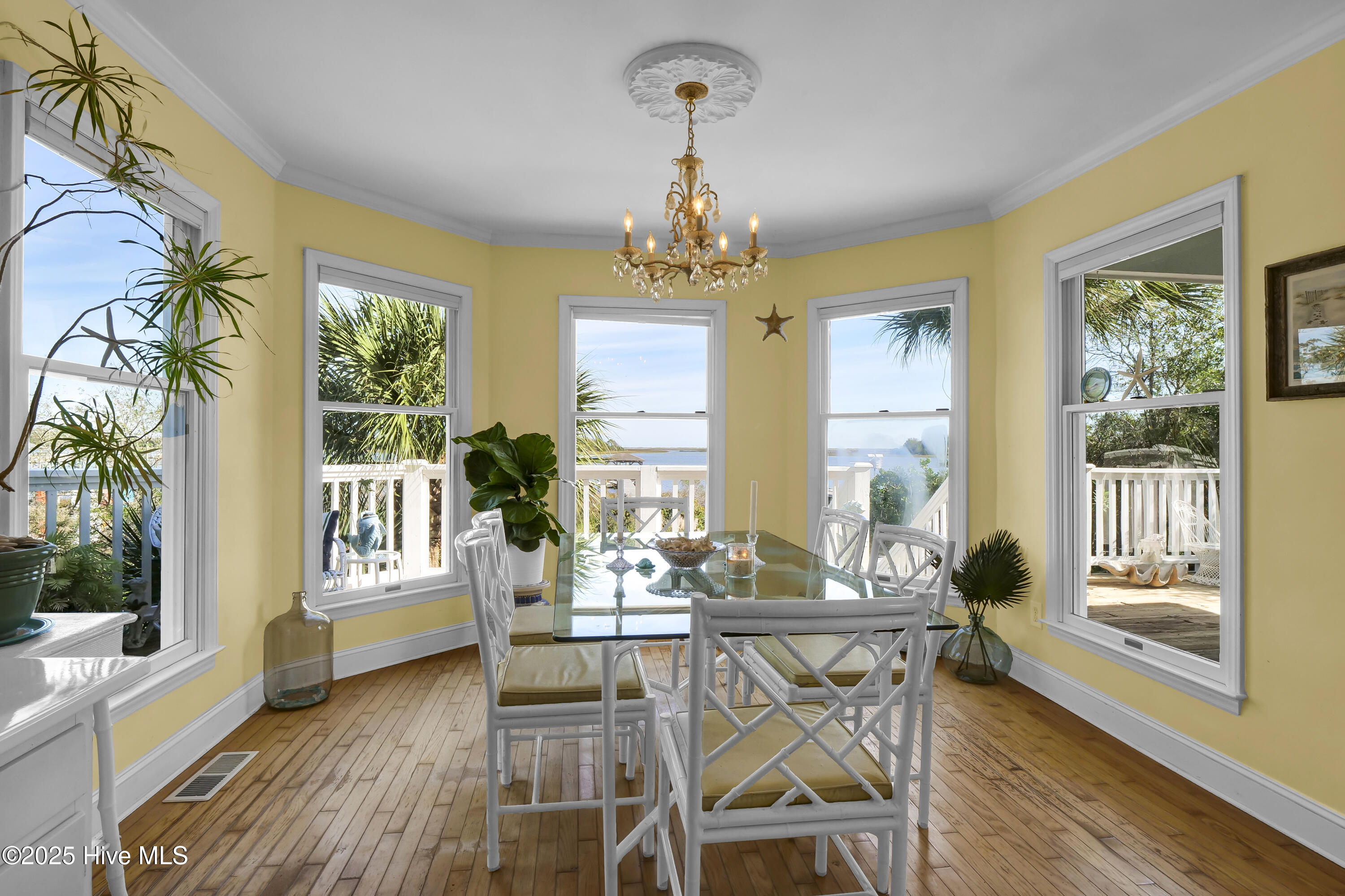 1652 Sand Bar Lane Property Photo 16