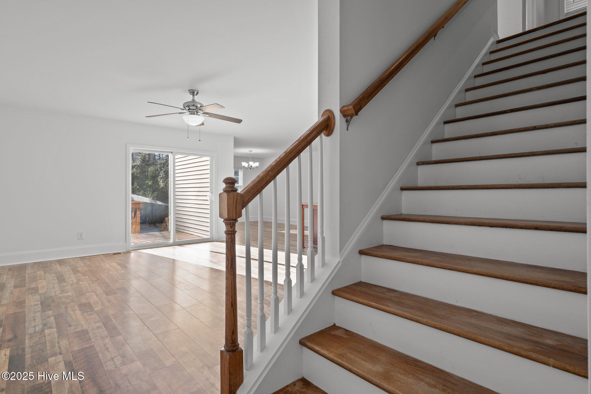 426 W Illinois Avenue Property Photo 4