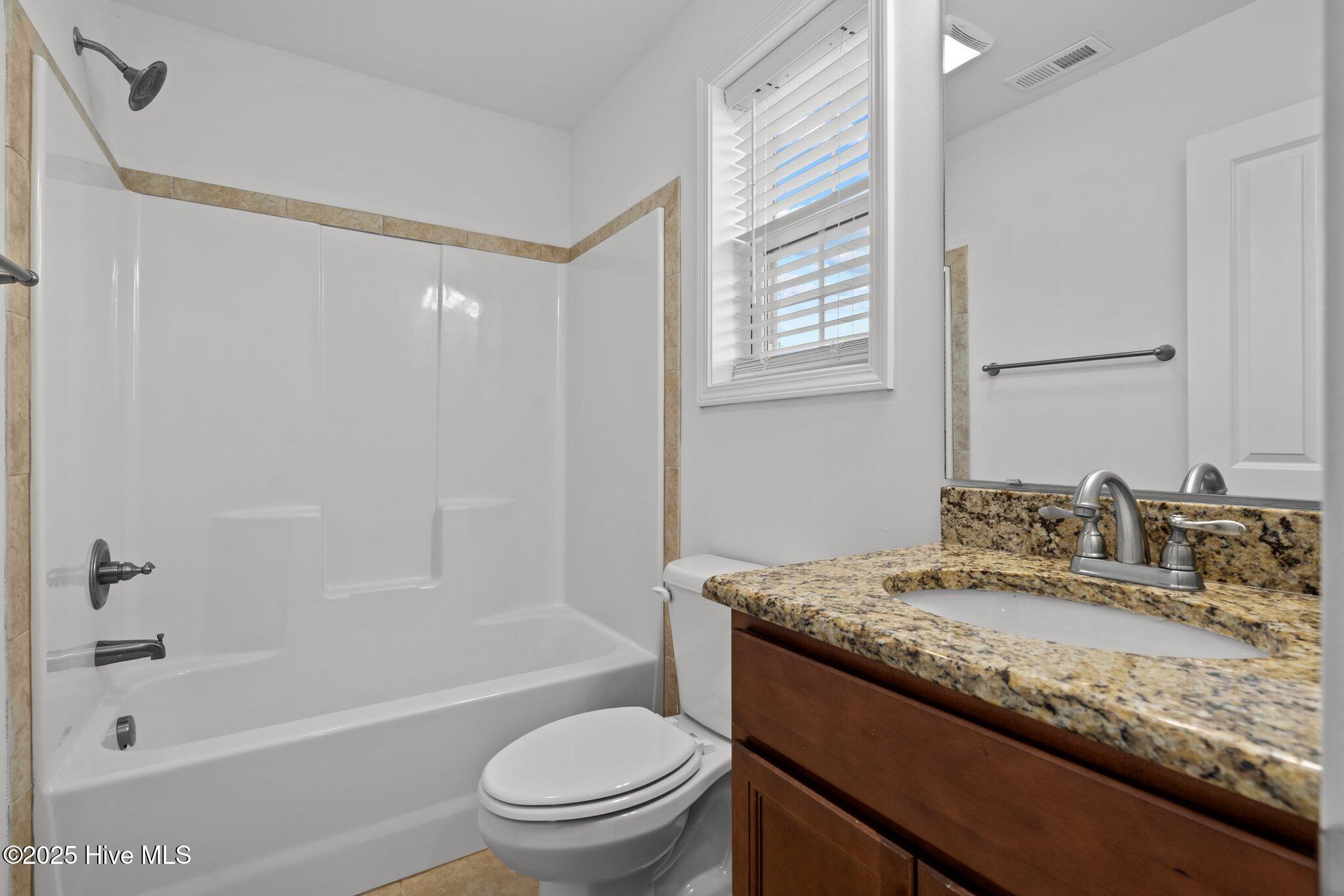 426 W Illinois Avenue Property Photo 18