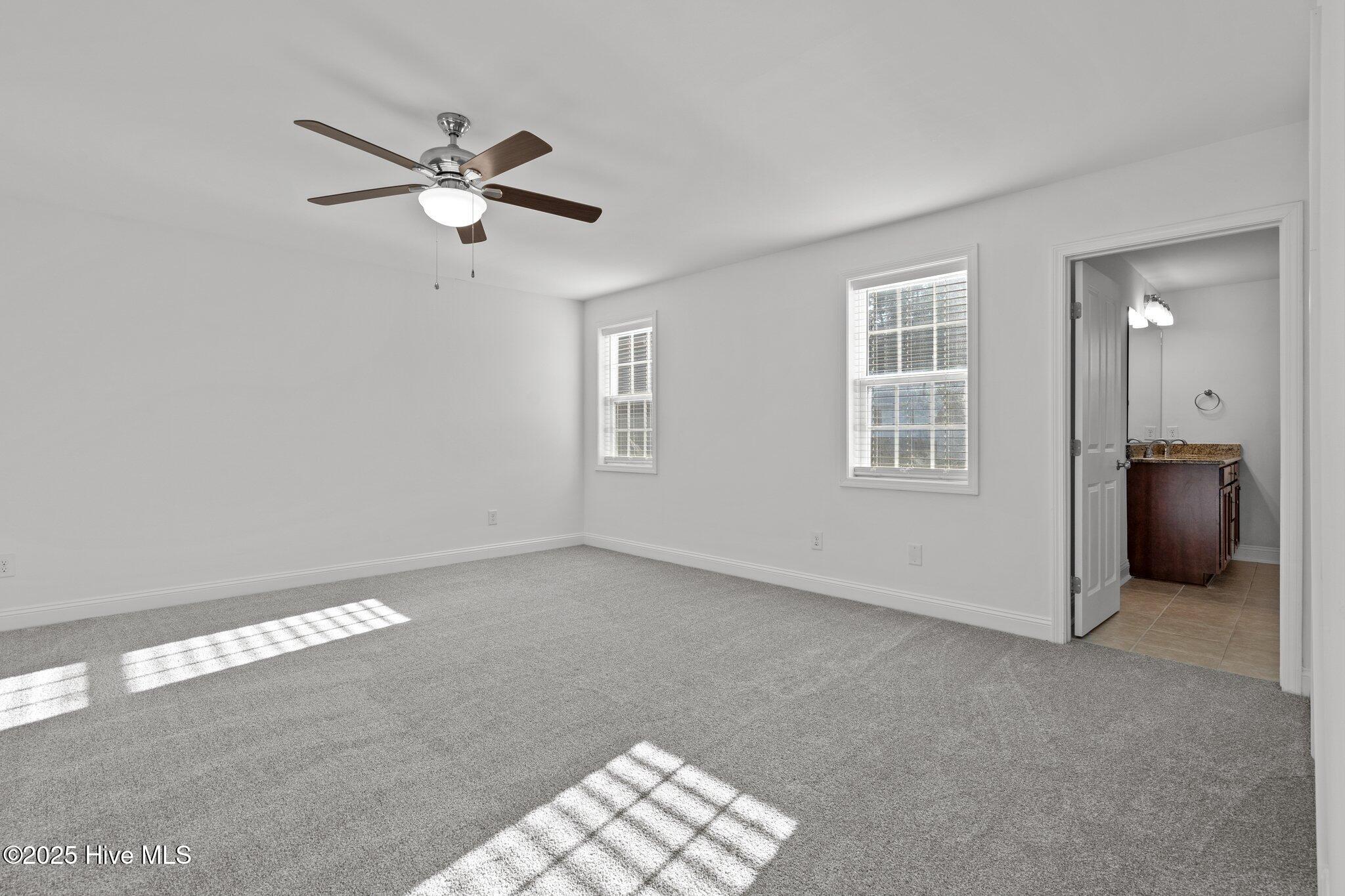 426 W Illinois Avenue Property Photo 23