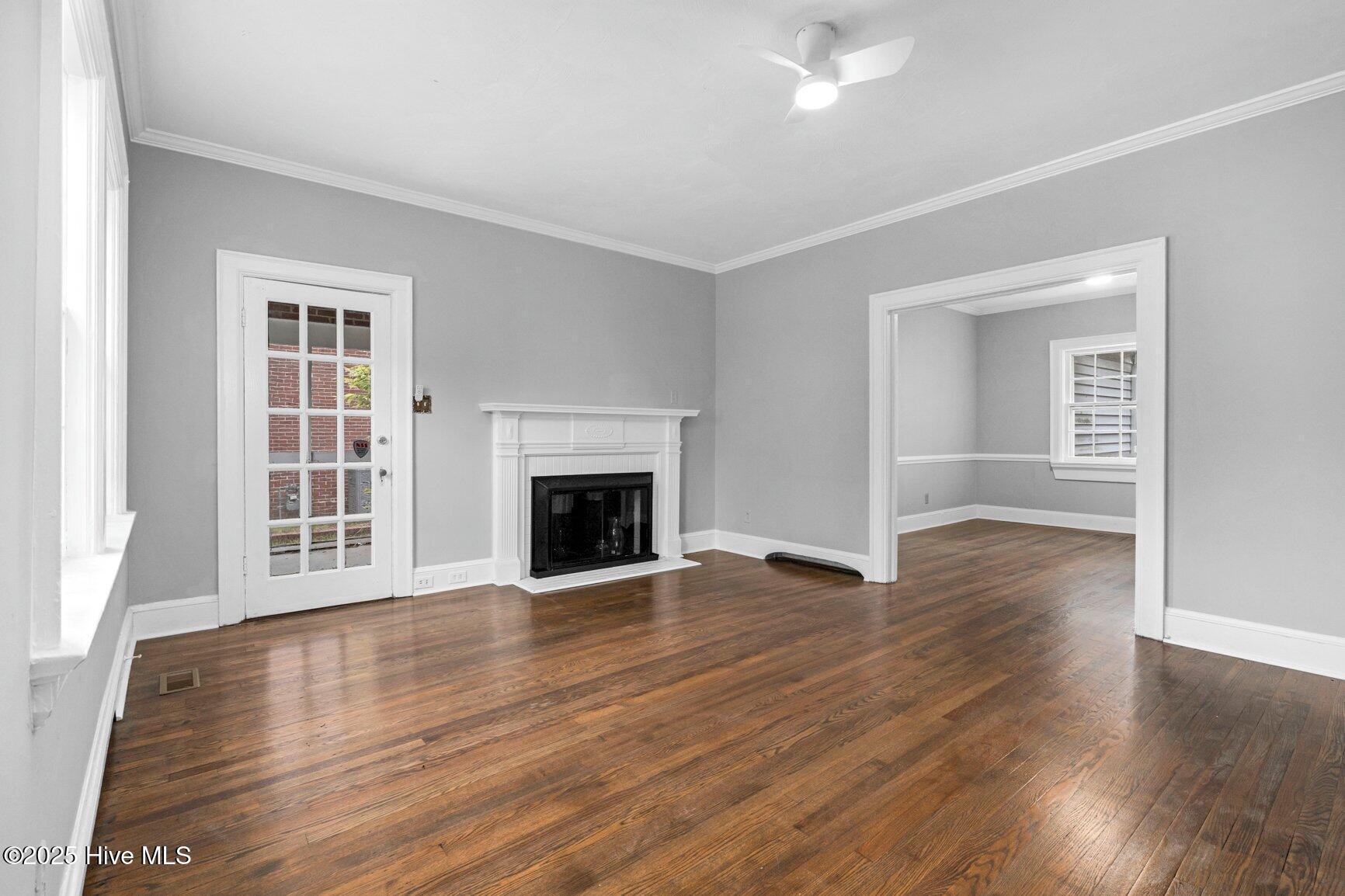 945 Sycamore Street Property Photo 6