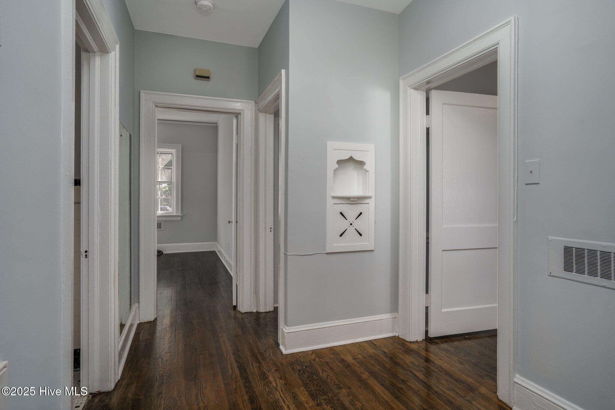 945 Sycamore Street Property Photo 22