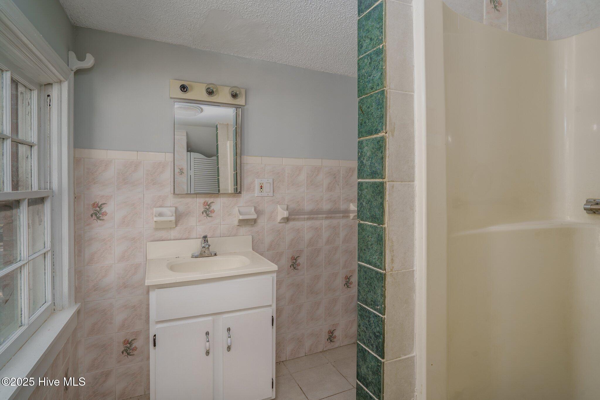 945 Sycamore Street Property Photo 30