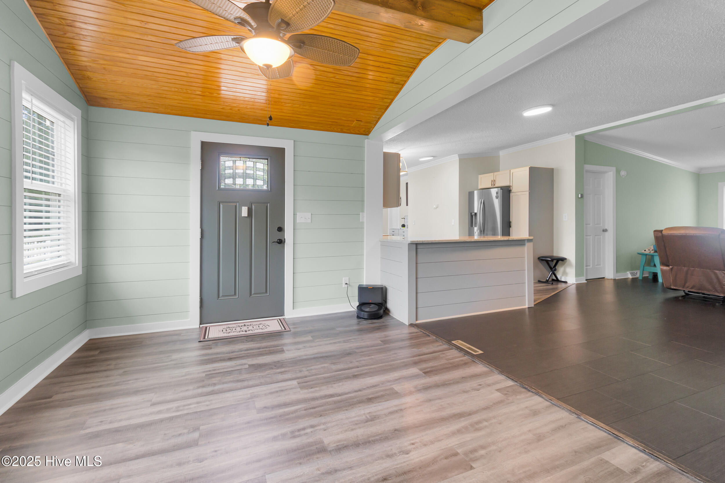 414 W Branch Drive Property Photo 12